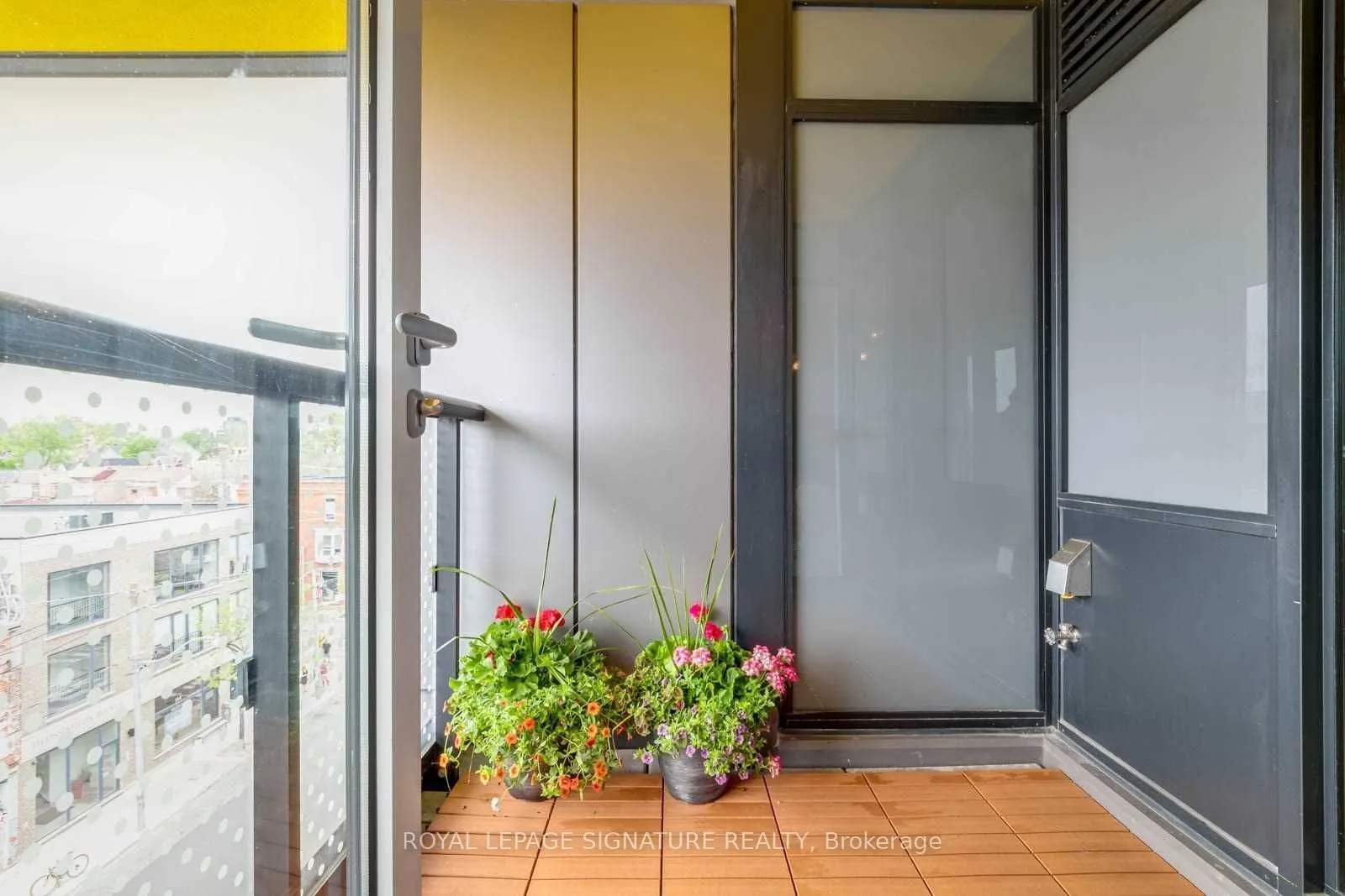 109 Ossington Avenue #504