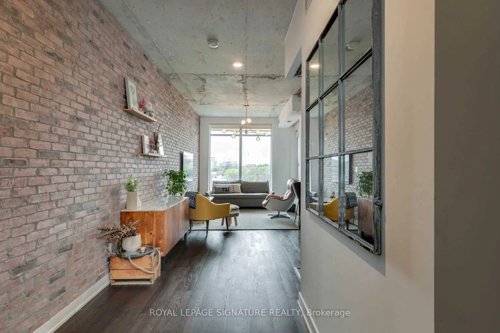 109 Ossington Avenue #504