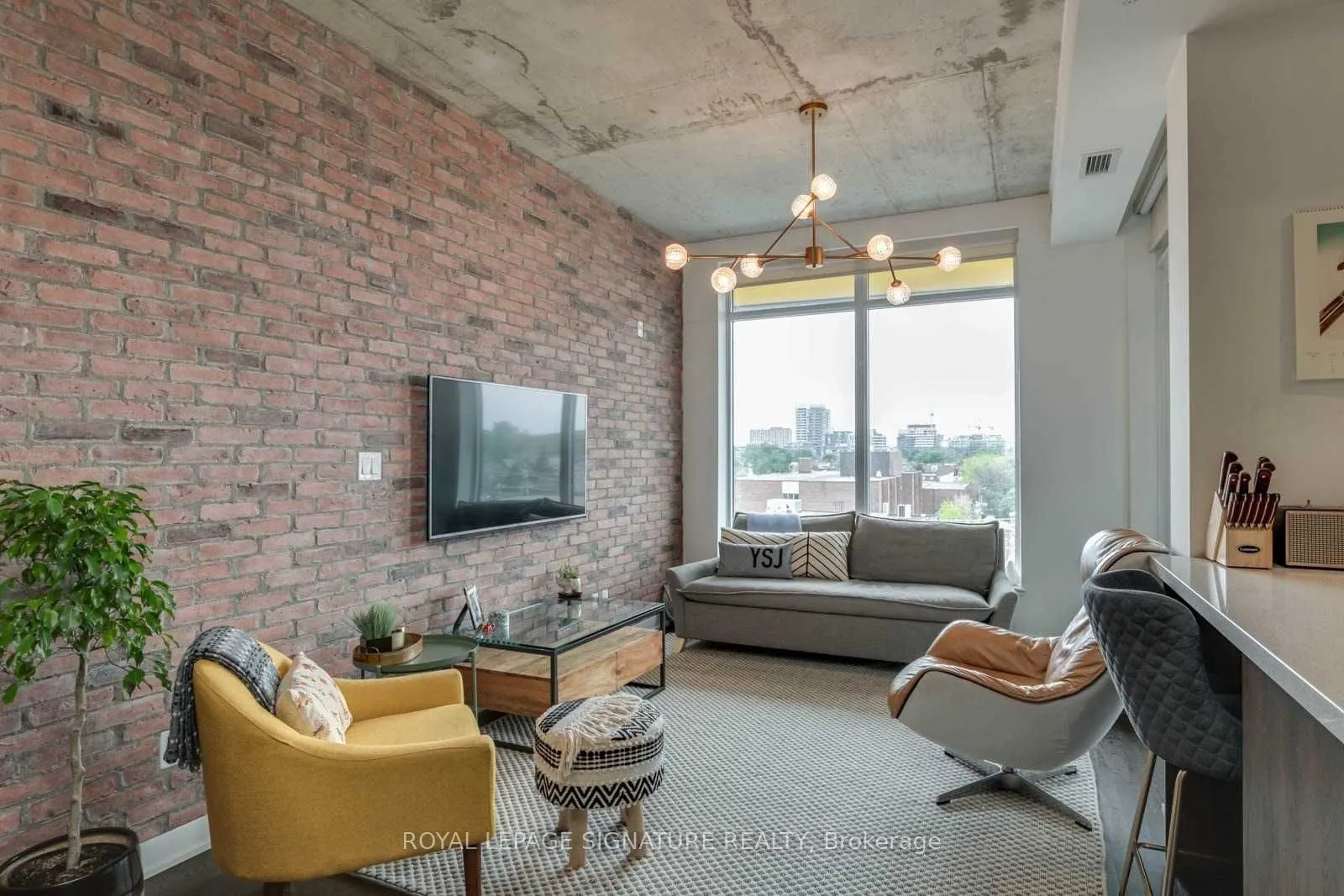 109 Ossington Avenue #504