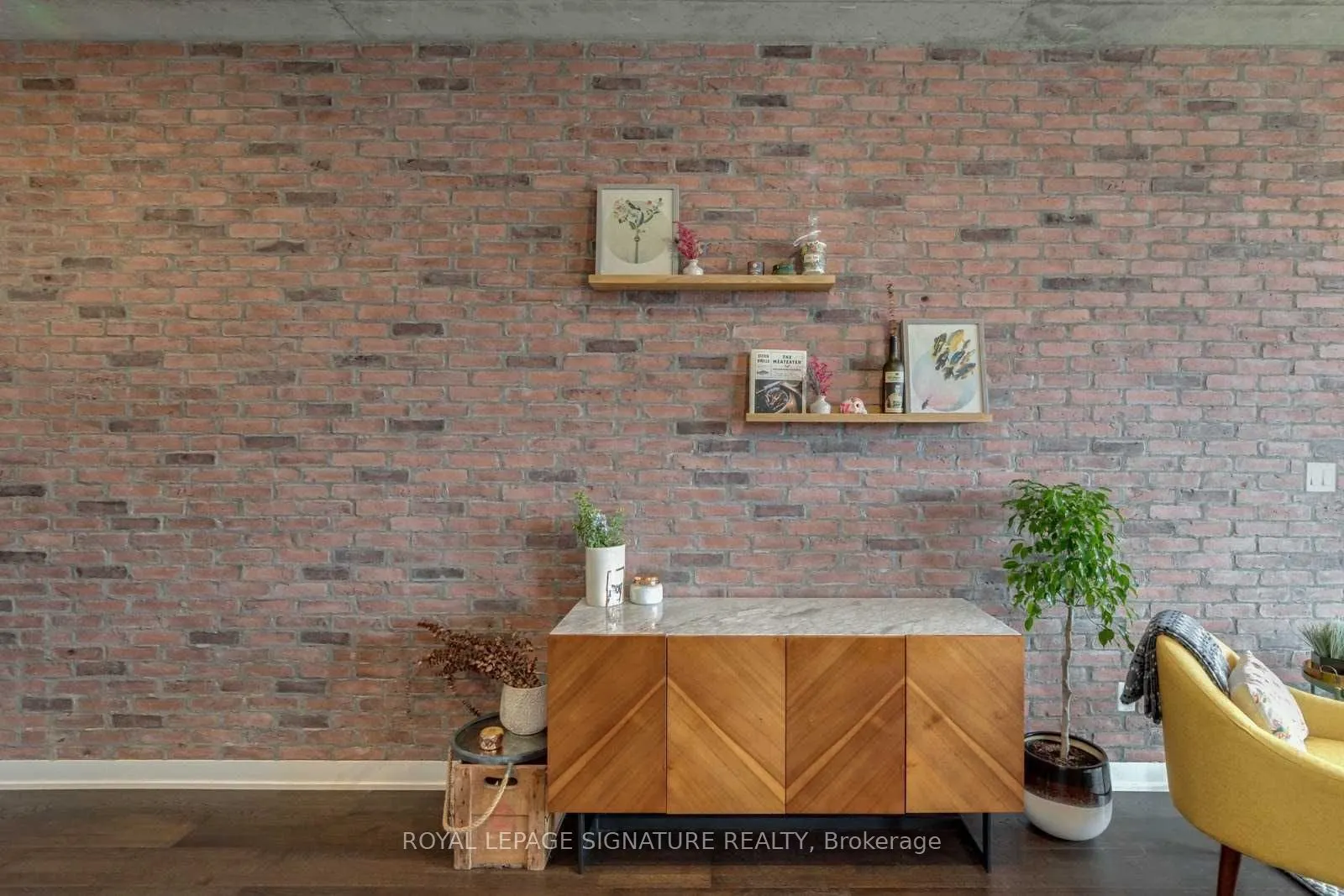 109 Ossington Avenue #504