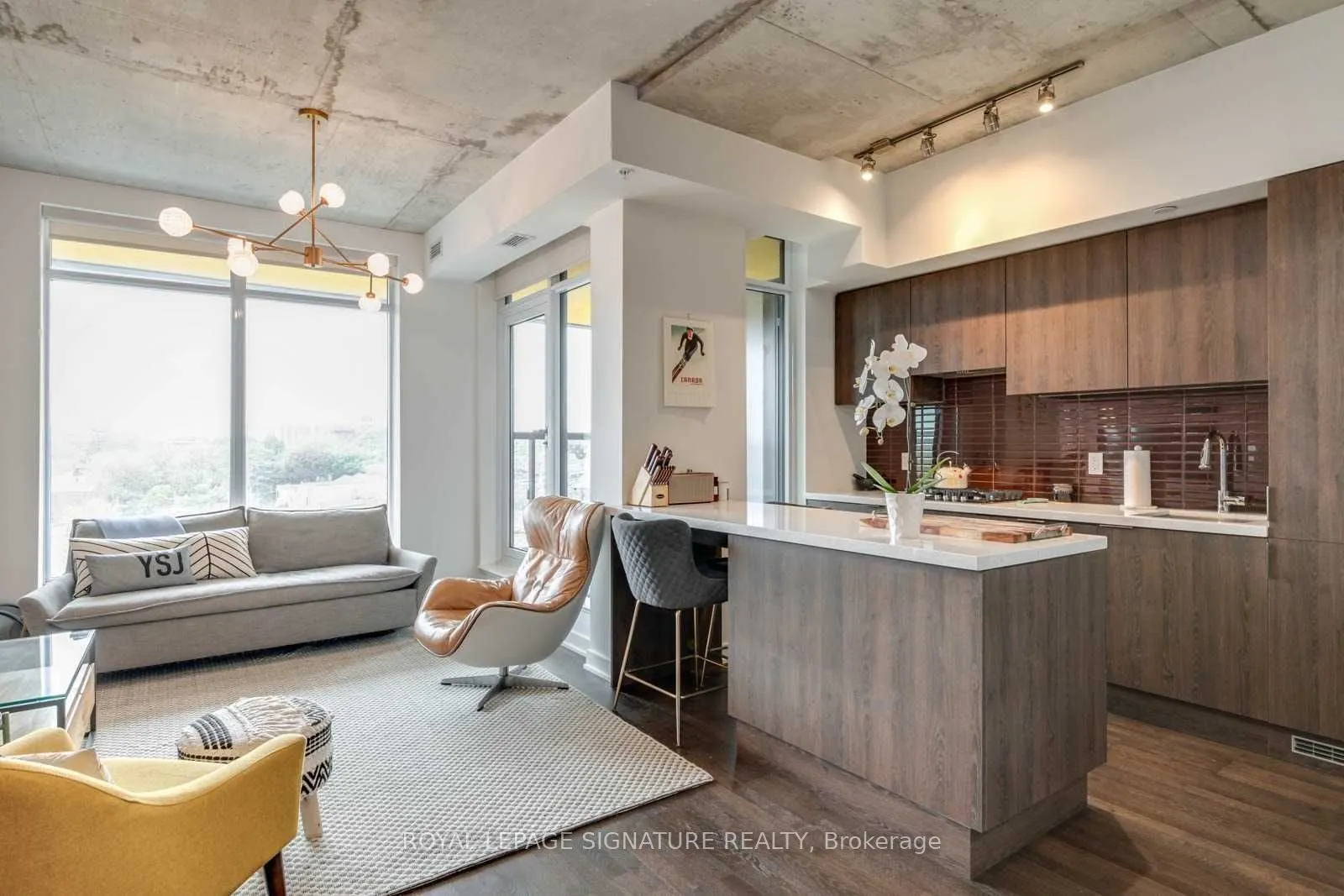 109 Ossington Avenue #504