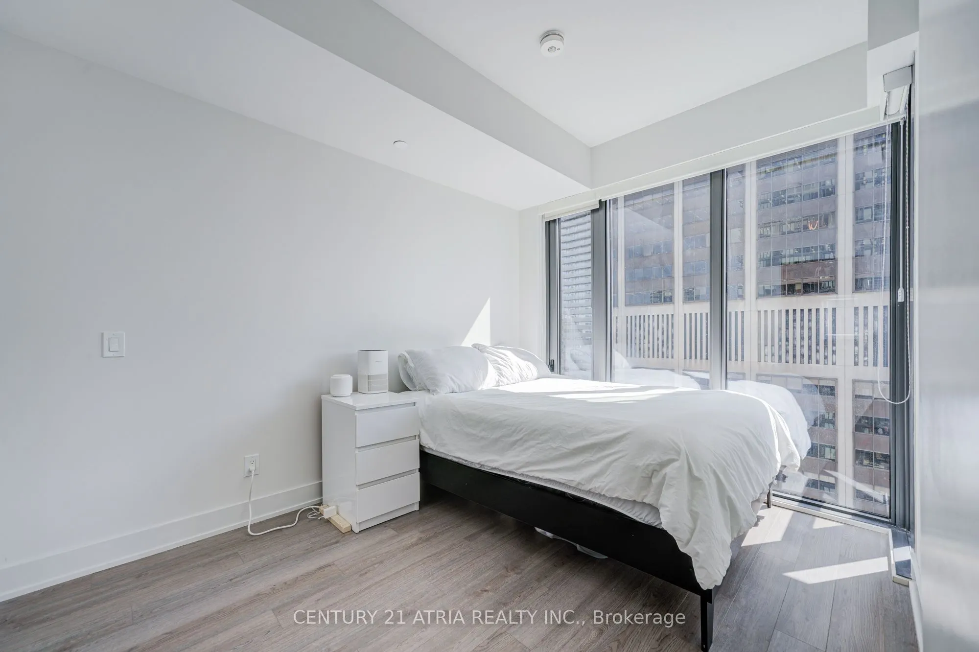 8 CUMBERLAND Street #2403