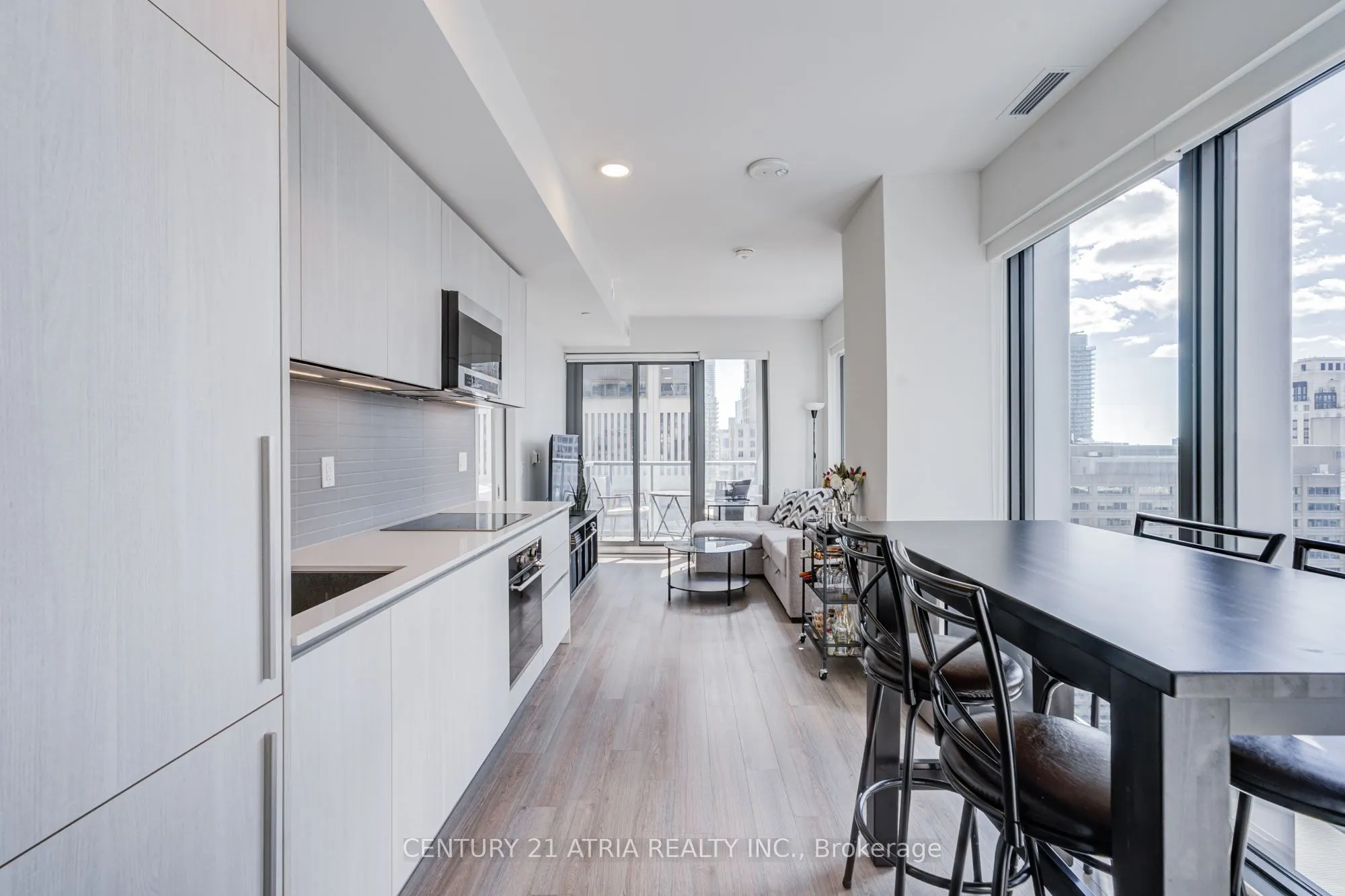 8 CUMBERLAND Street #2403