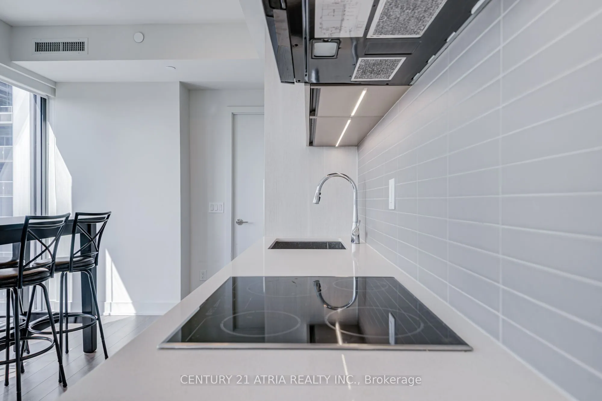 8 CUMBERLAND Street #2403