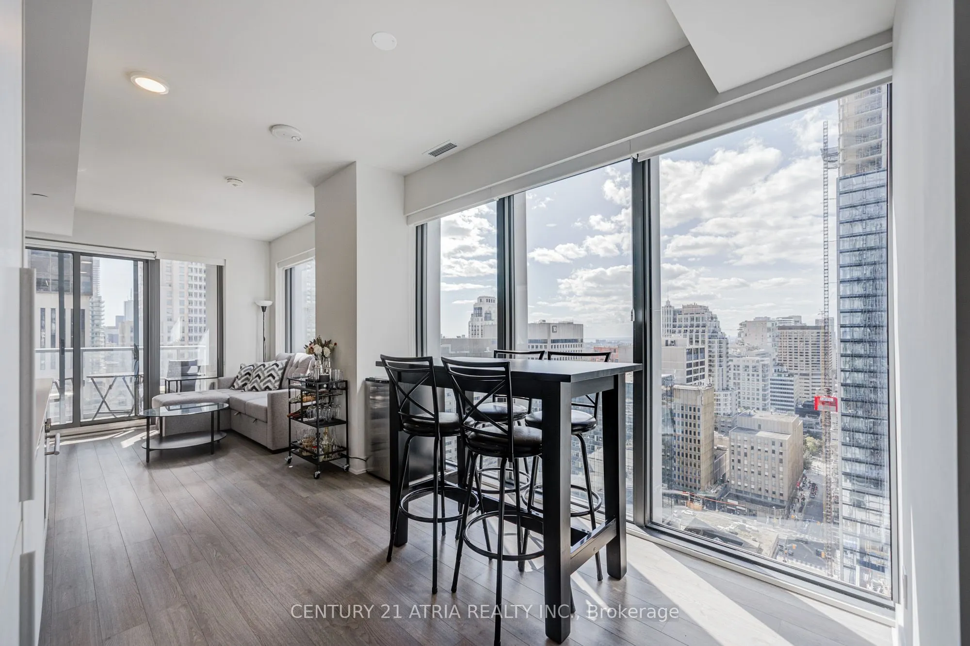 8 CUMBERLAND Street #2403