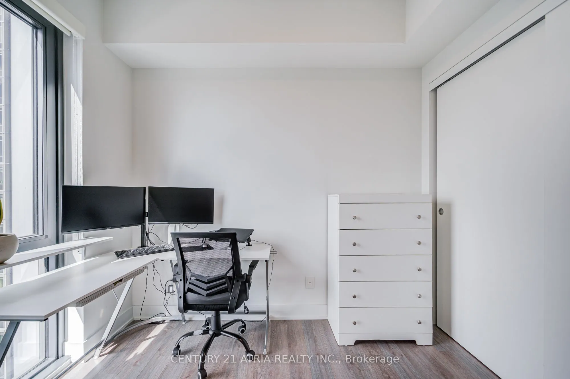8 CUMBERLAND Street #2403
