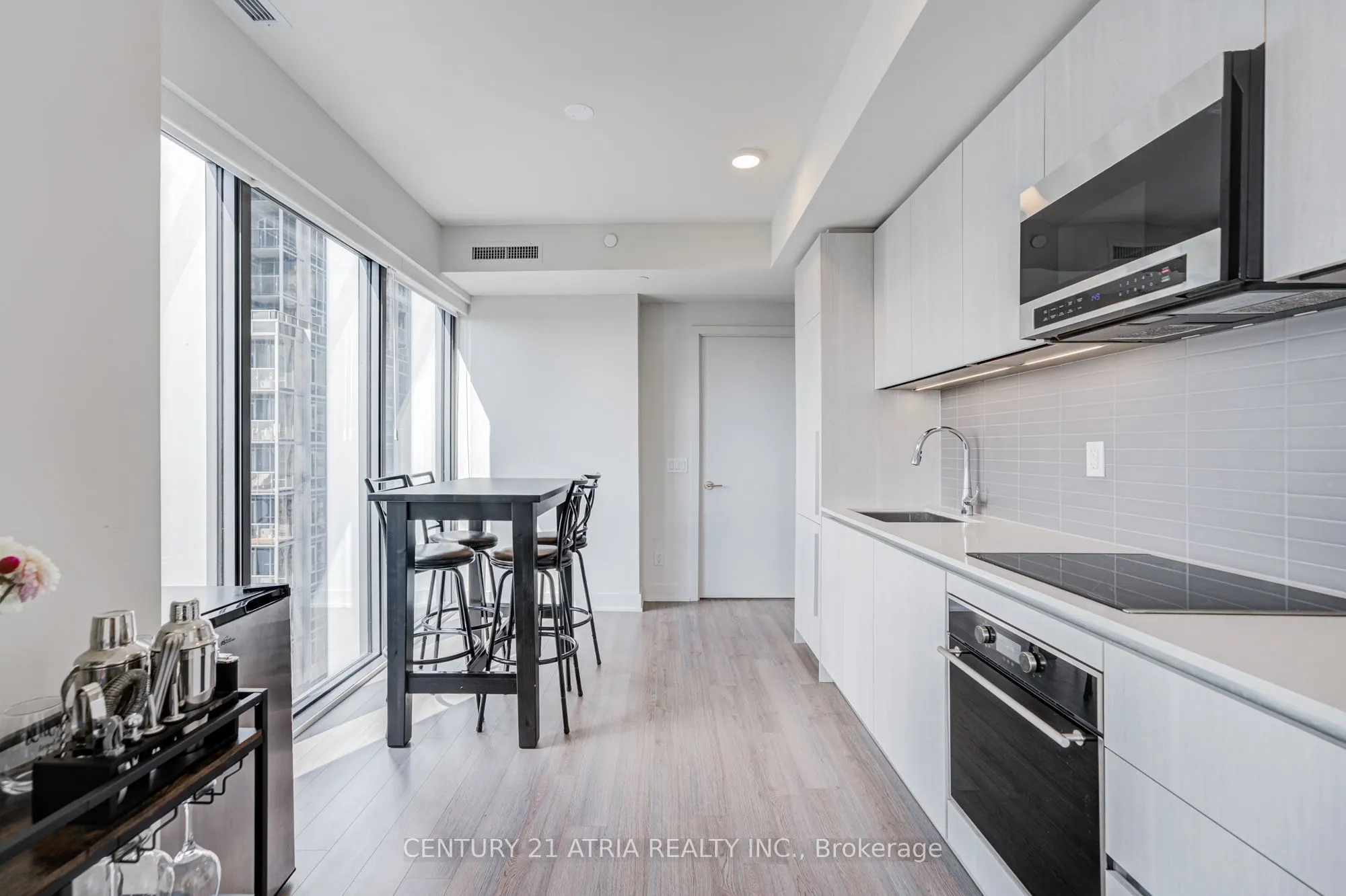 8 CUMBERLAND Street #2403