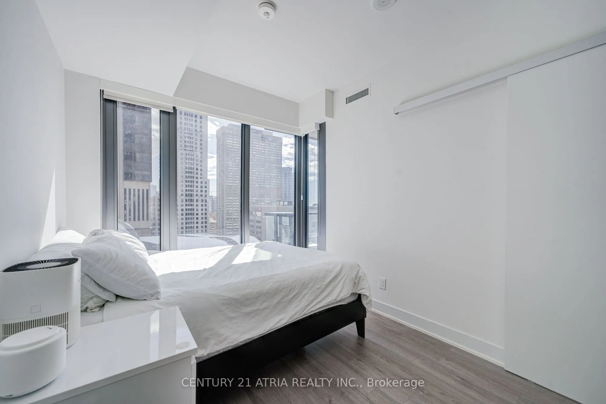 8 CUMBERLAND Street #2403
