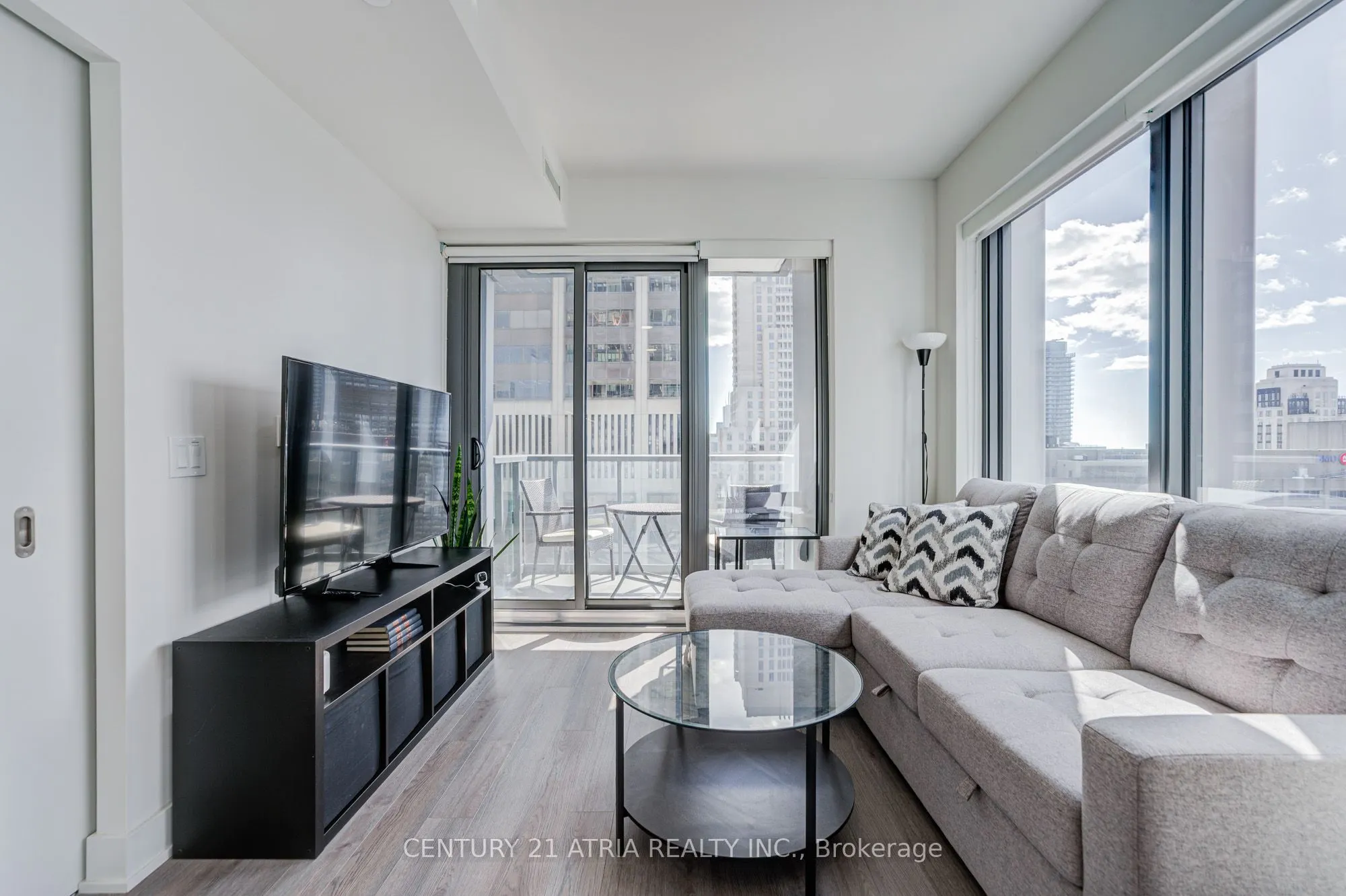 8 CUMBERLAND Street #2403