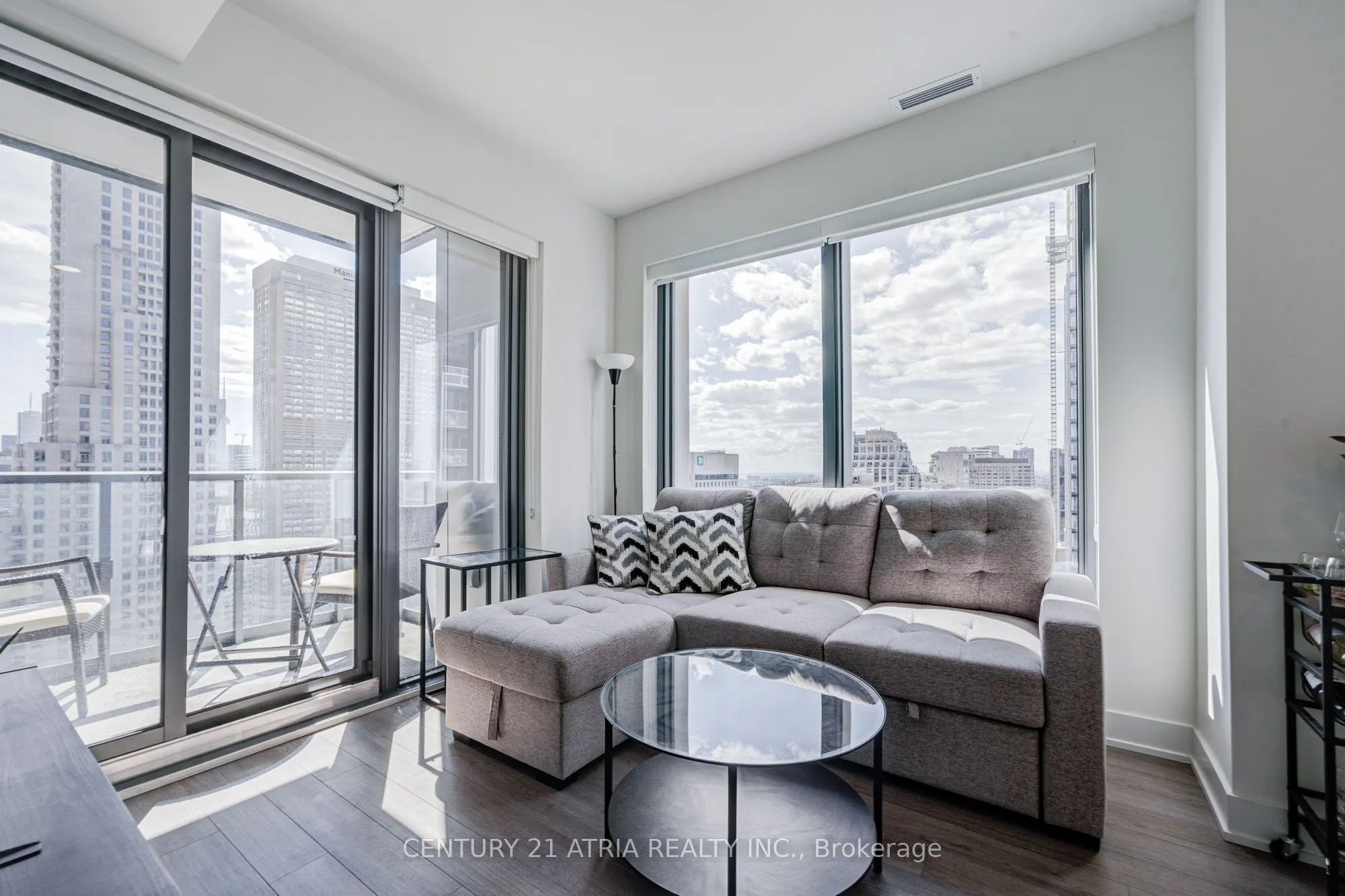 8 CUMBERLAND Street #2403