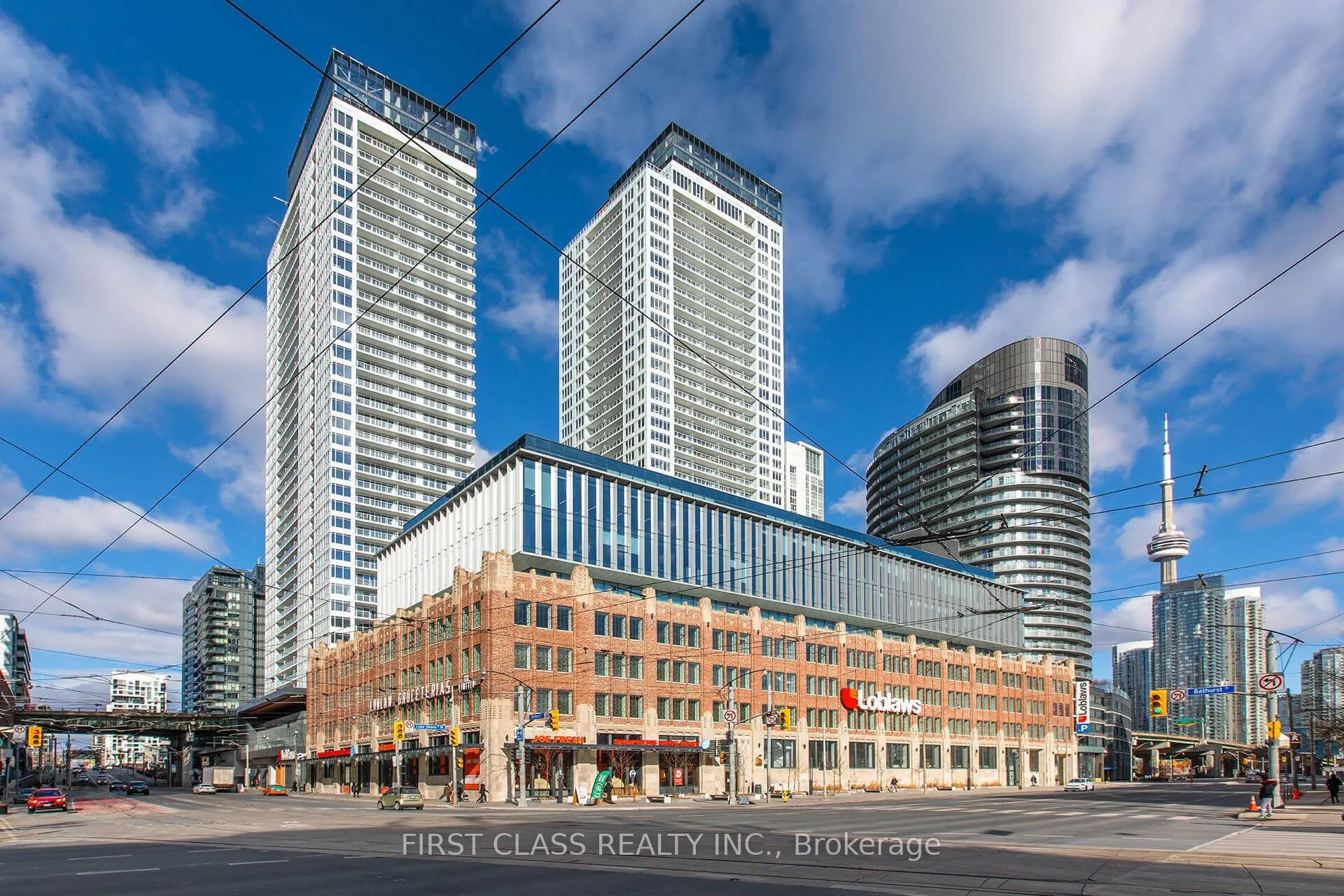 17 Bathurst Street #915