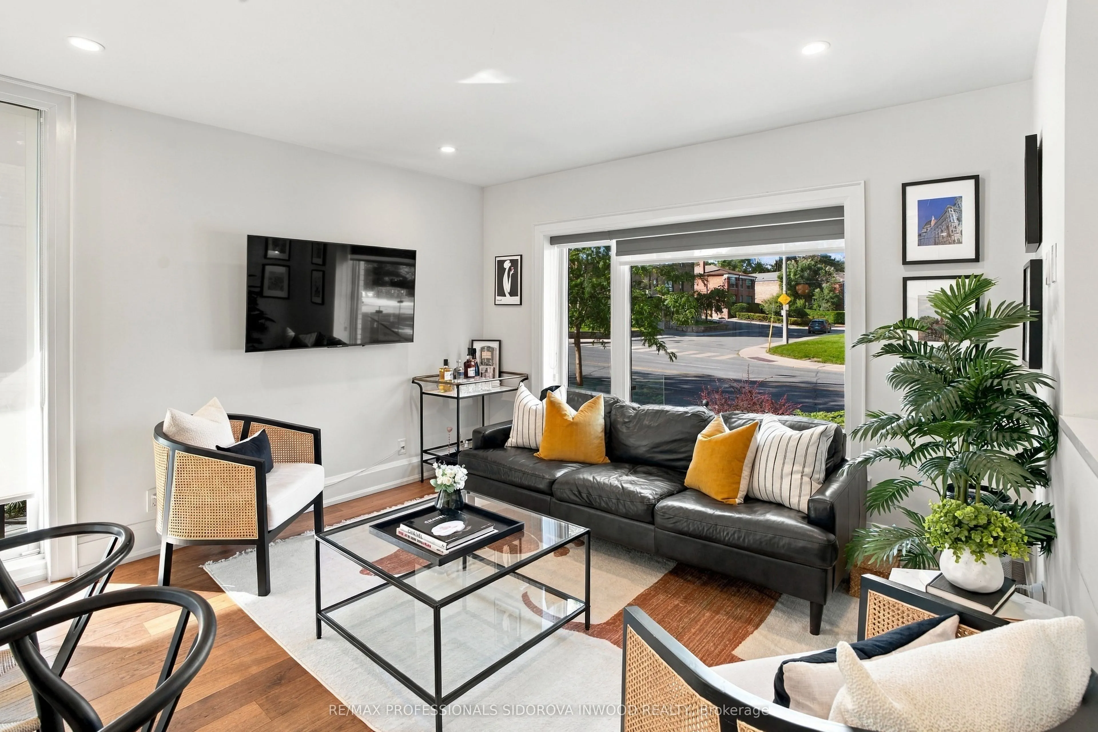 1657 Bathurst Street #2A
