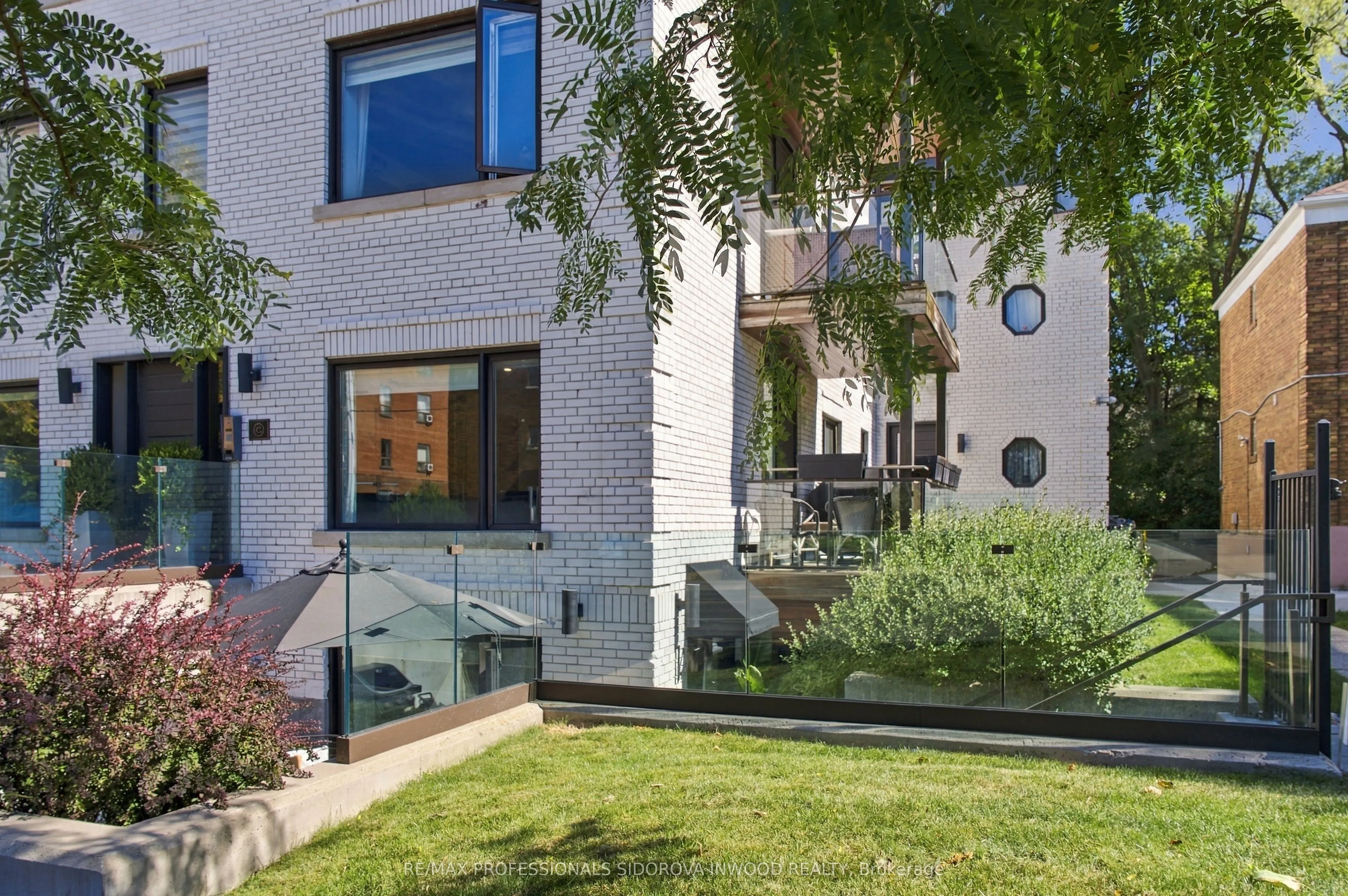 1657 Bathurst Street #2A