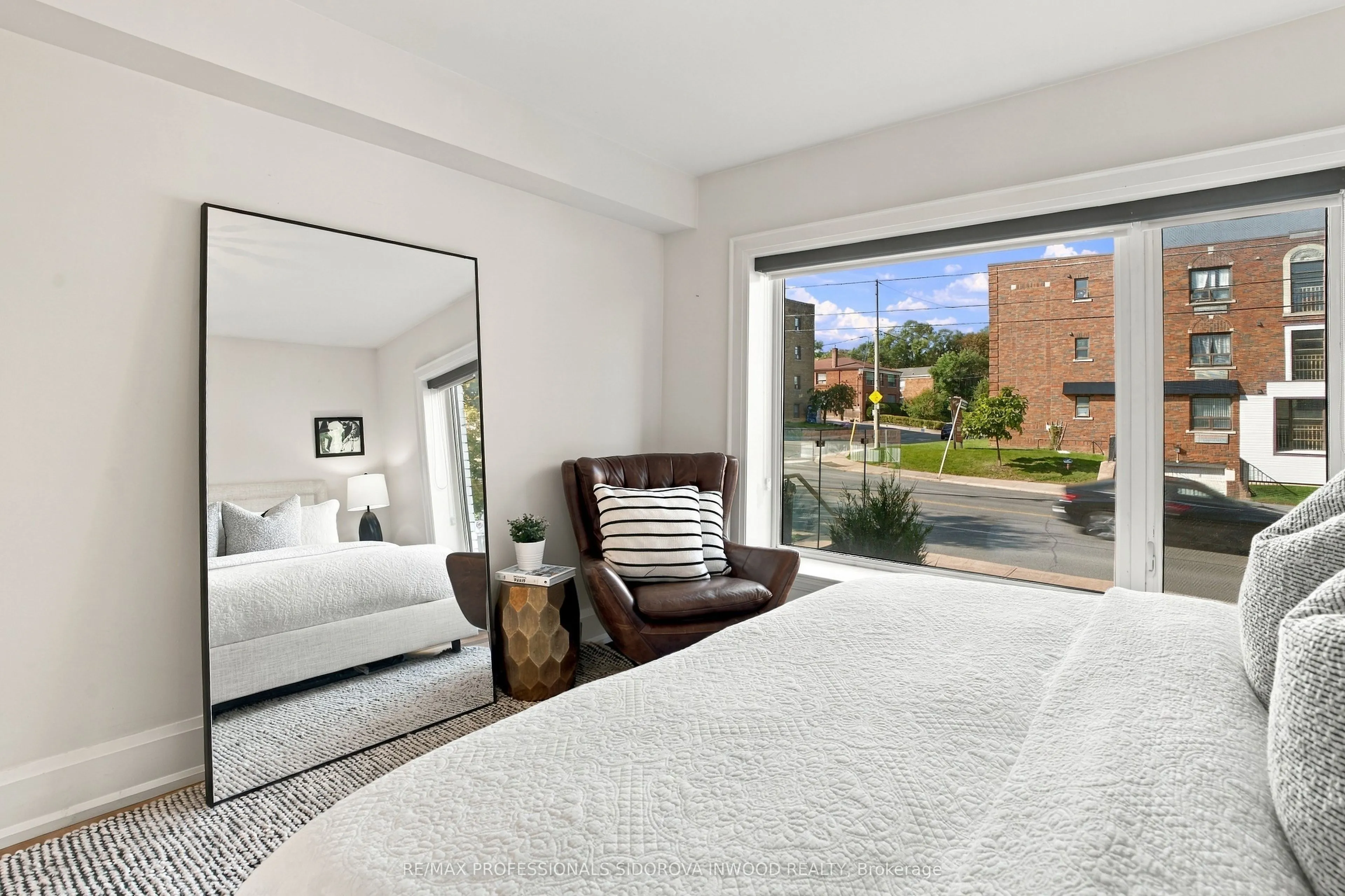 1657 Bathurst Street #2A