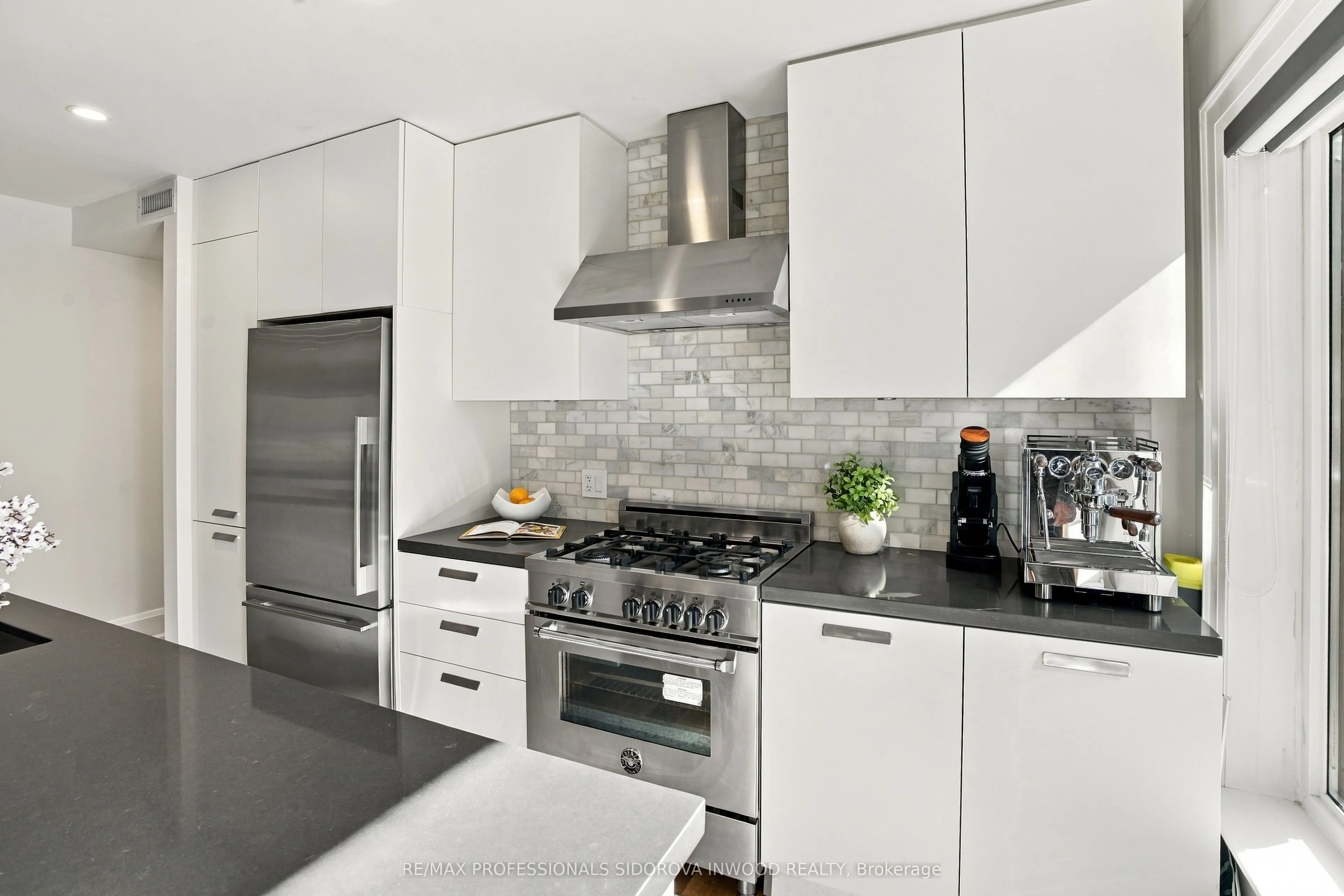 1657 Bathurst Street #2A
