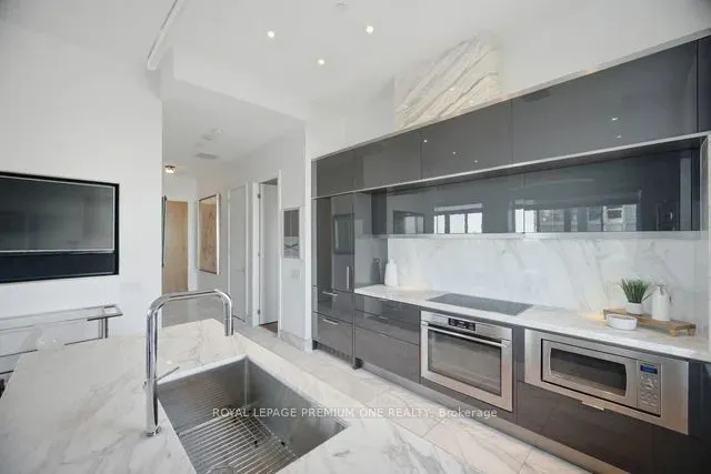 111 St Clair Avenue W #1903