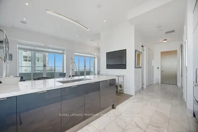 111 St Clair Avenue W #1903
