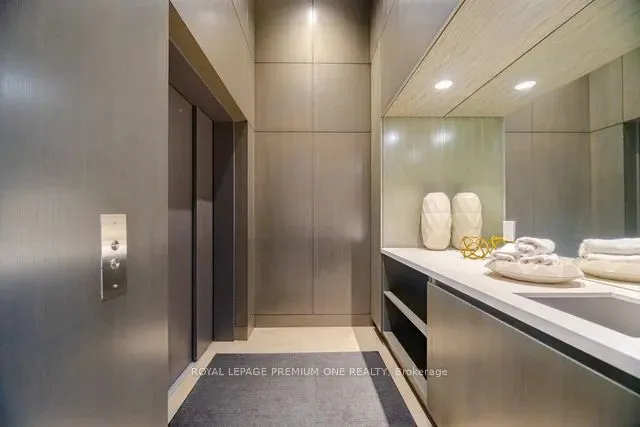 111 St Clair Avenue W #1903