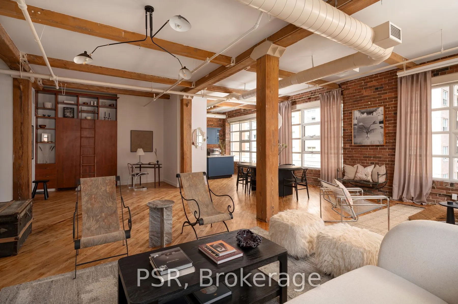 90 Sherbourne Street #407