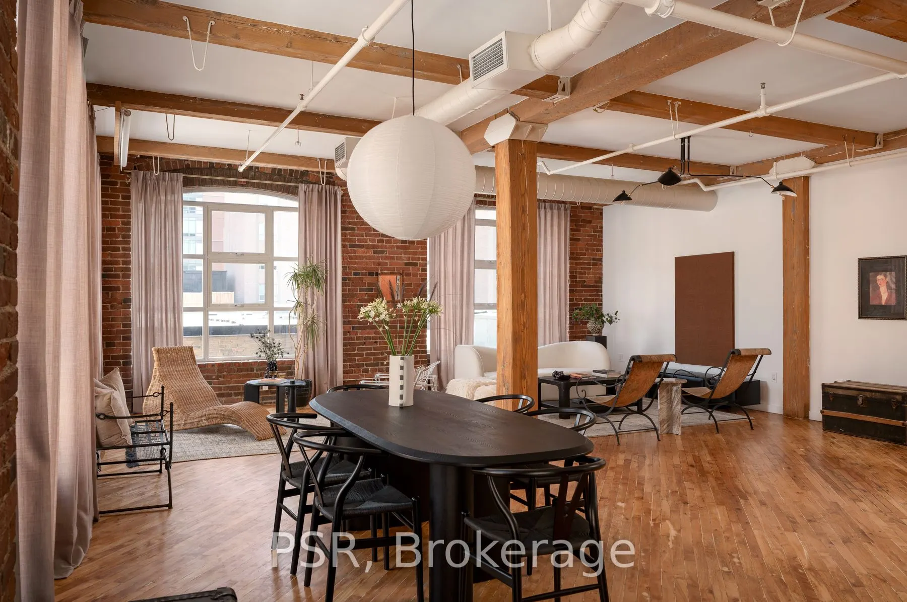 90 Sherbourne Street #407