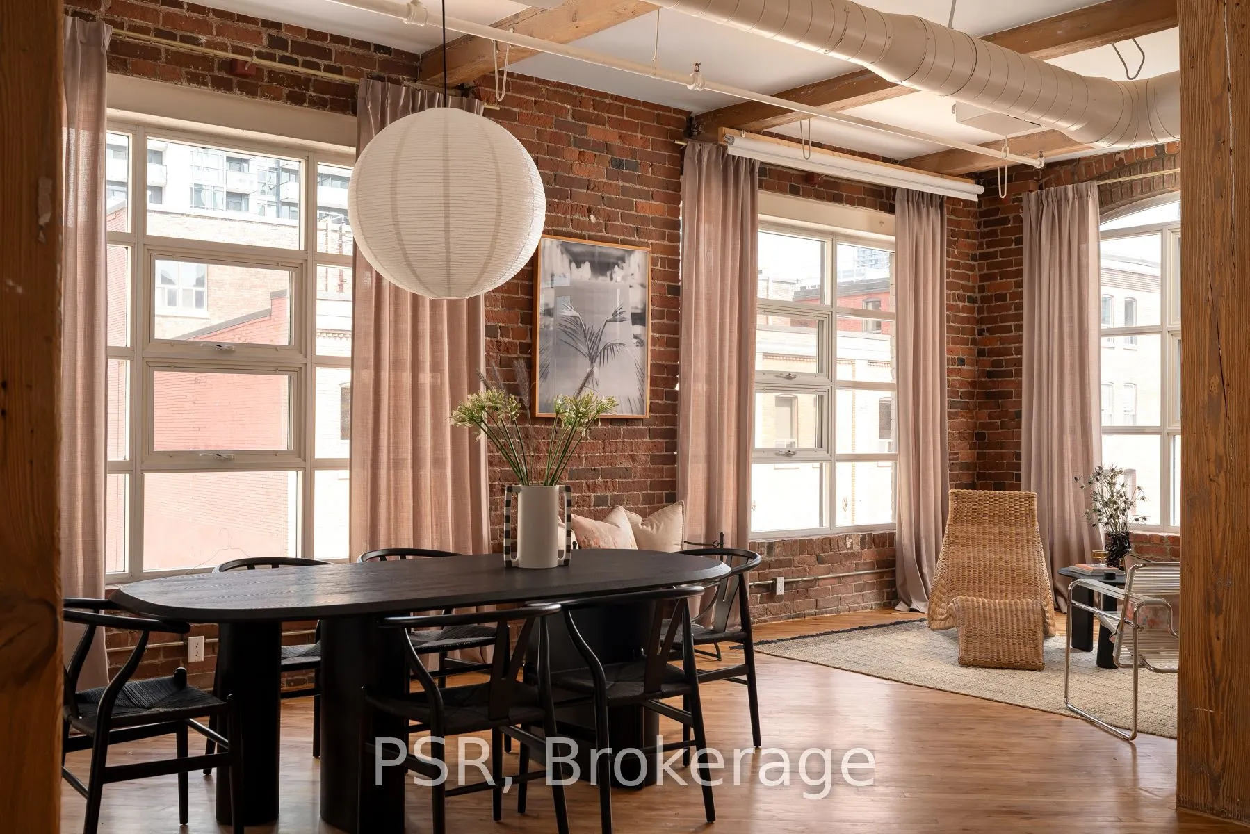 90 Sherbourne Street #407
