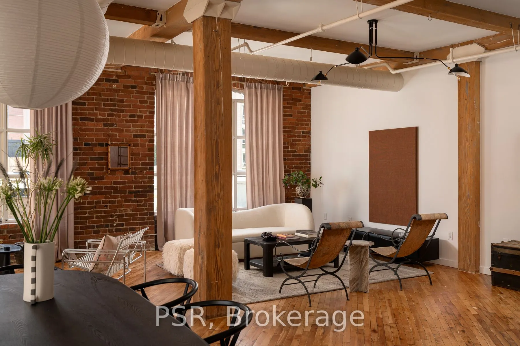90 Sherbourne Street #407