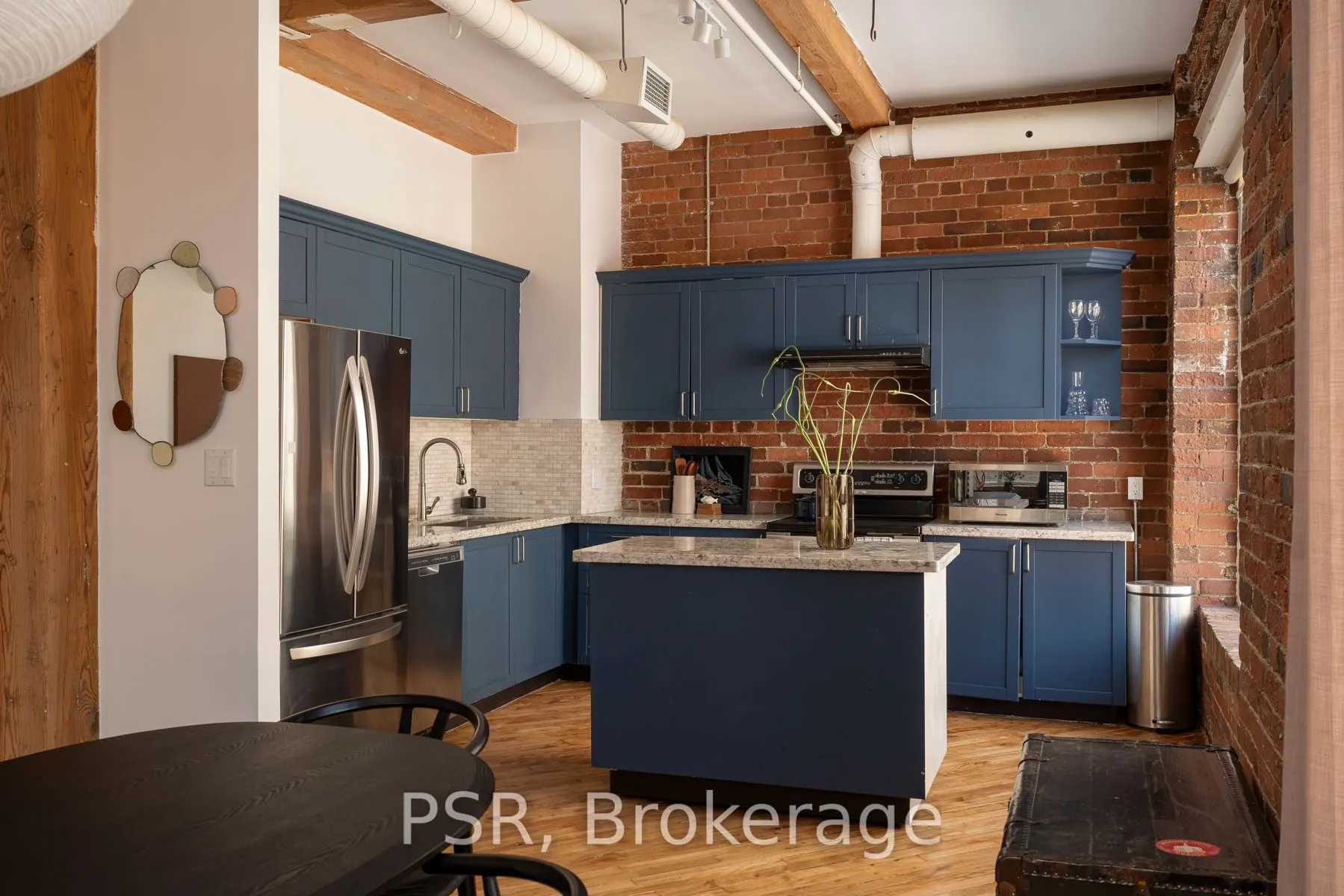 90 Sherbourne Street #407