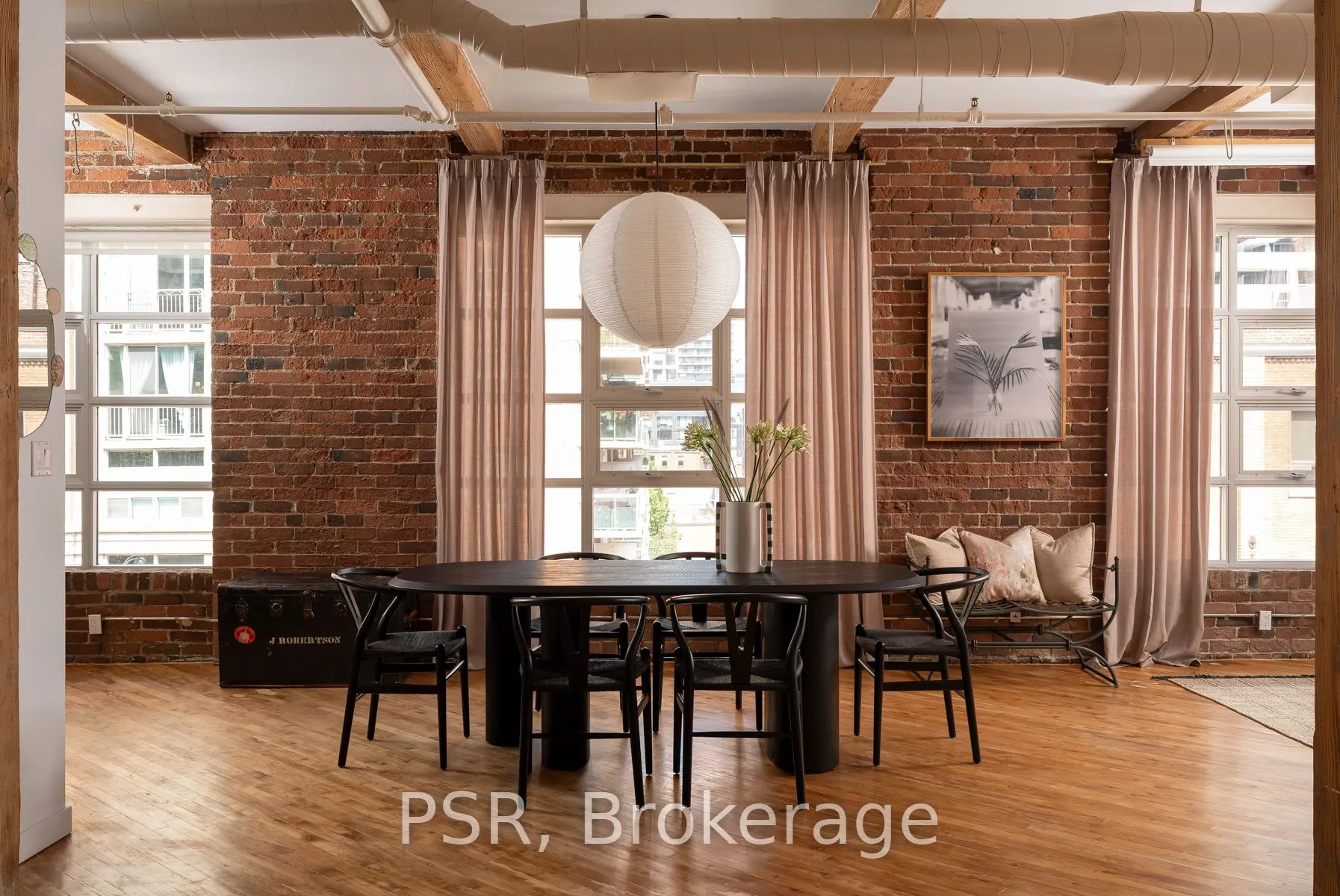 90 Sherbourne Street #407