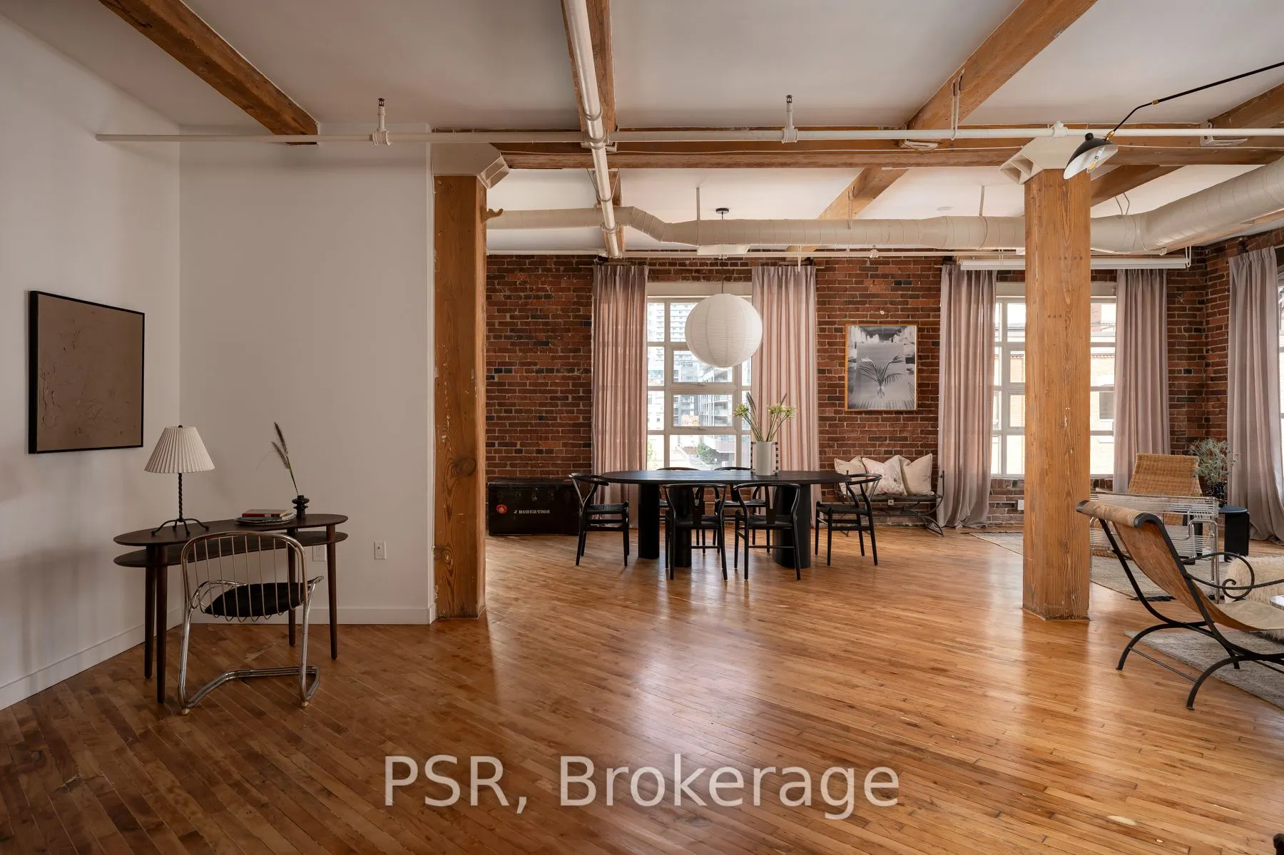 90 Sherbourne Street #407
