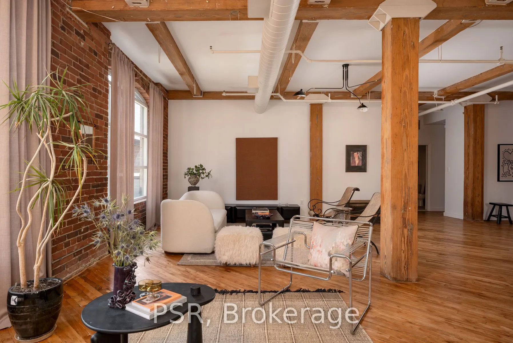 90 Sherbourne Street #407