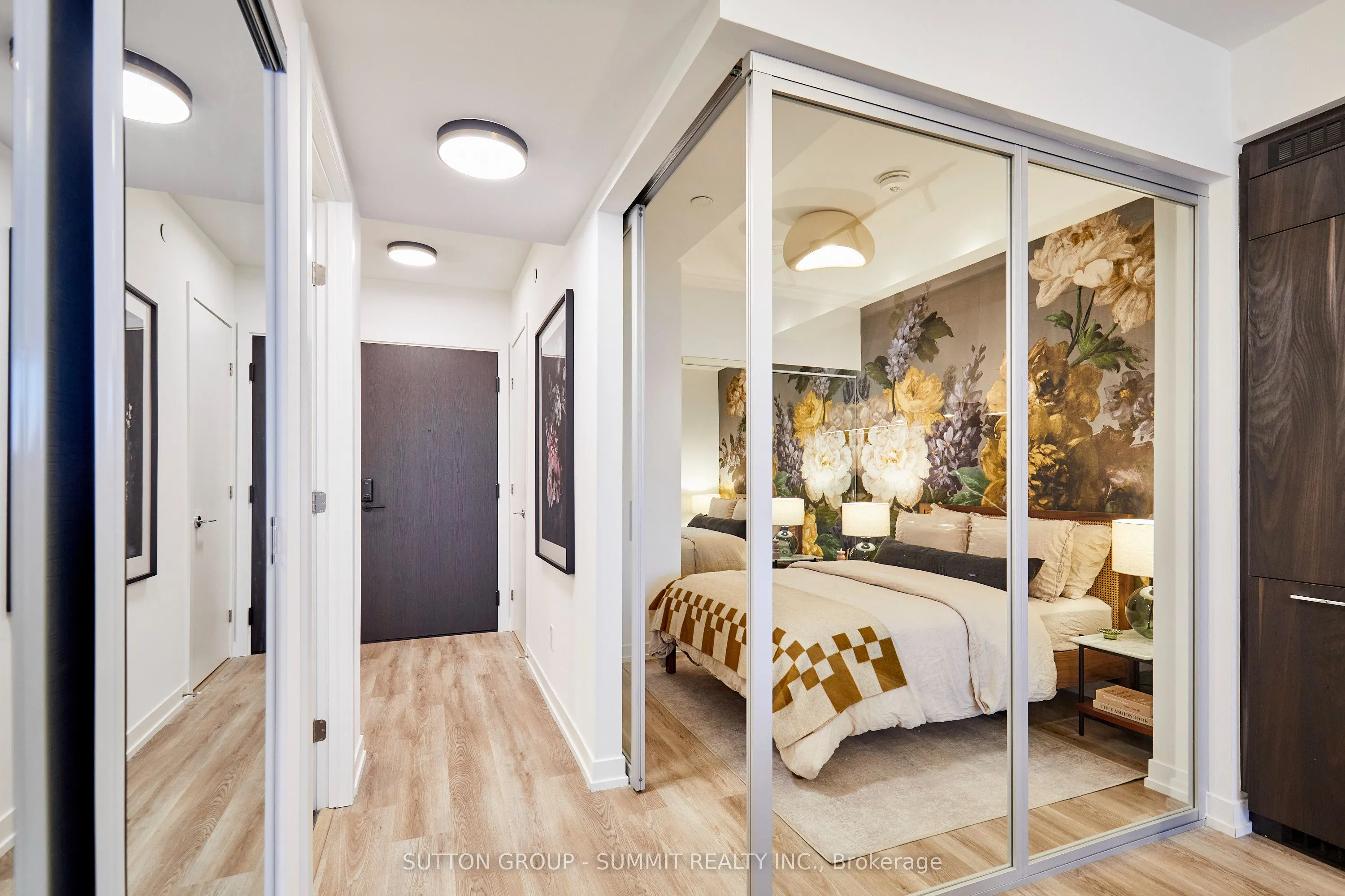 771 YONGE Street #2501