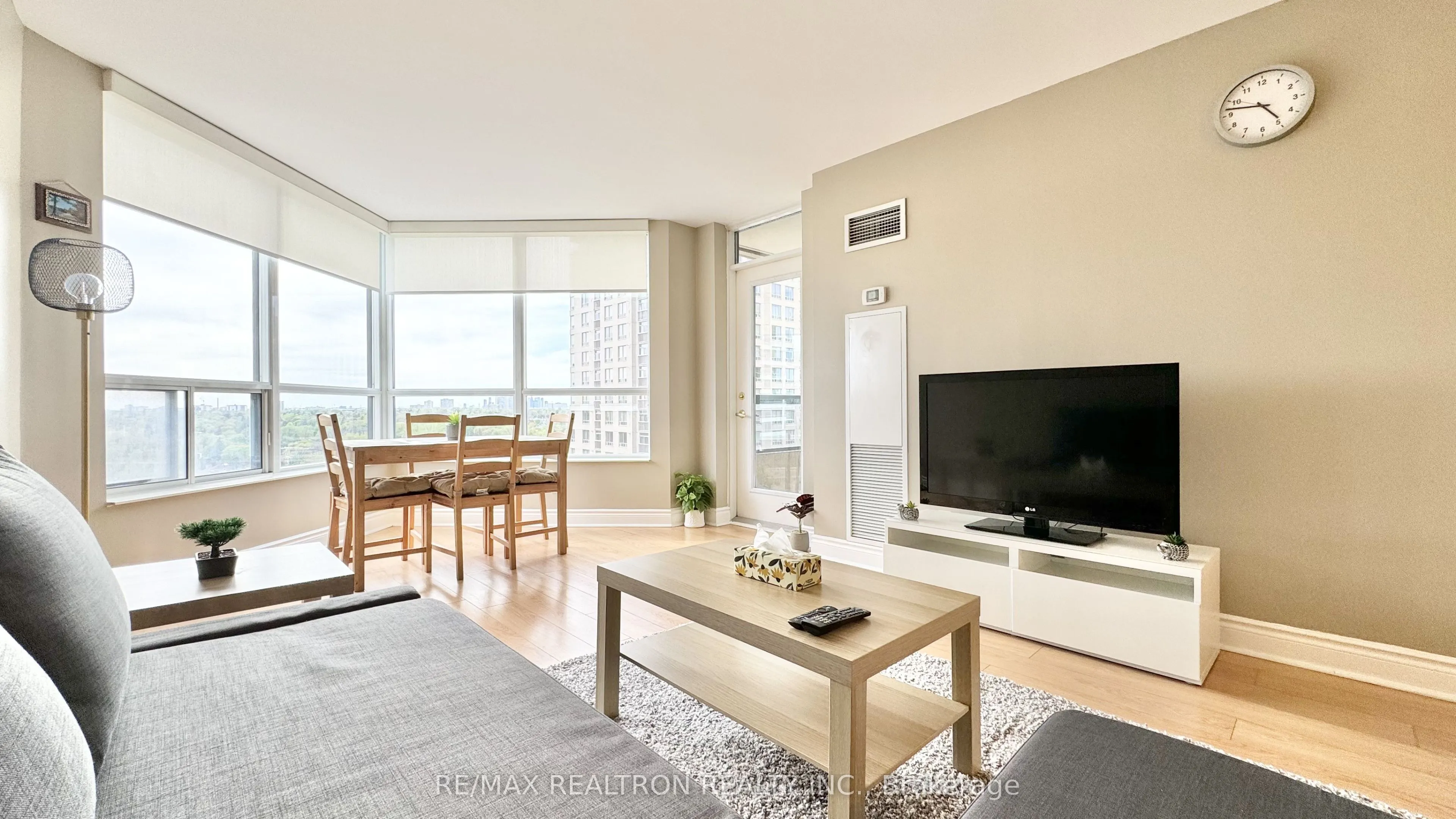 5 Northtown Way #1003