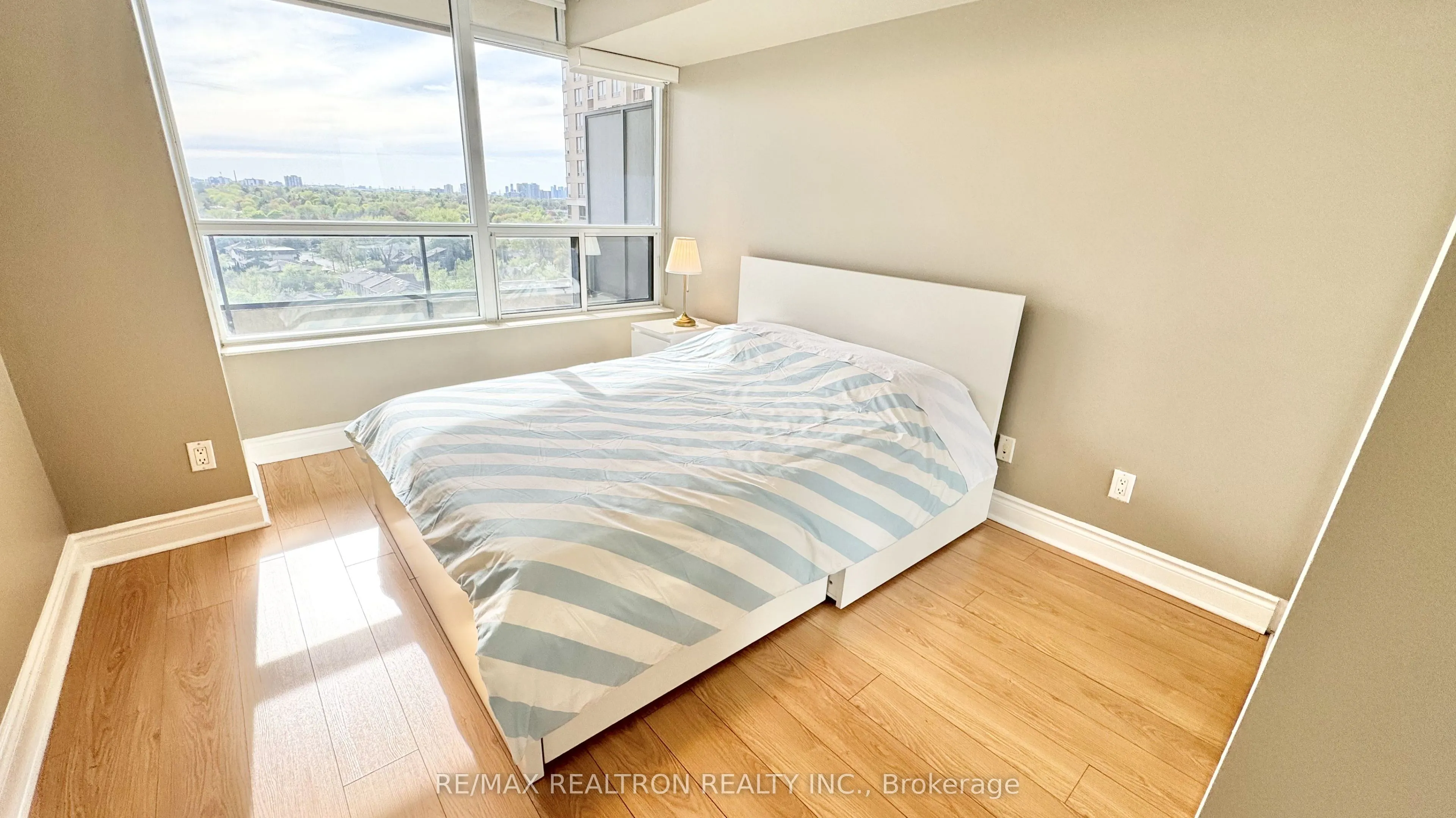 5 Northtown Way #1003