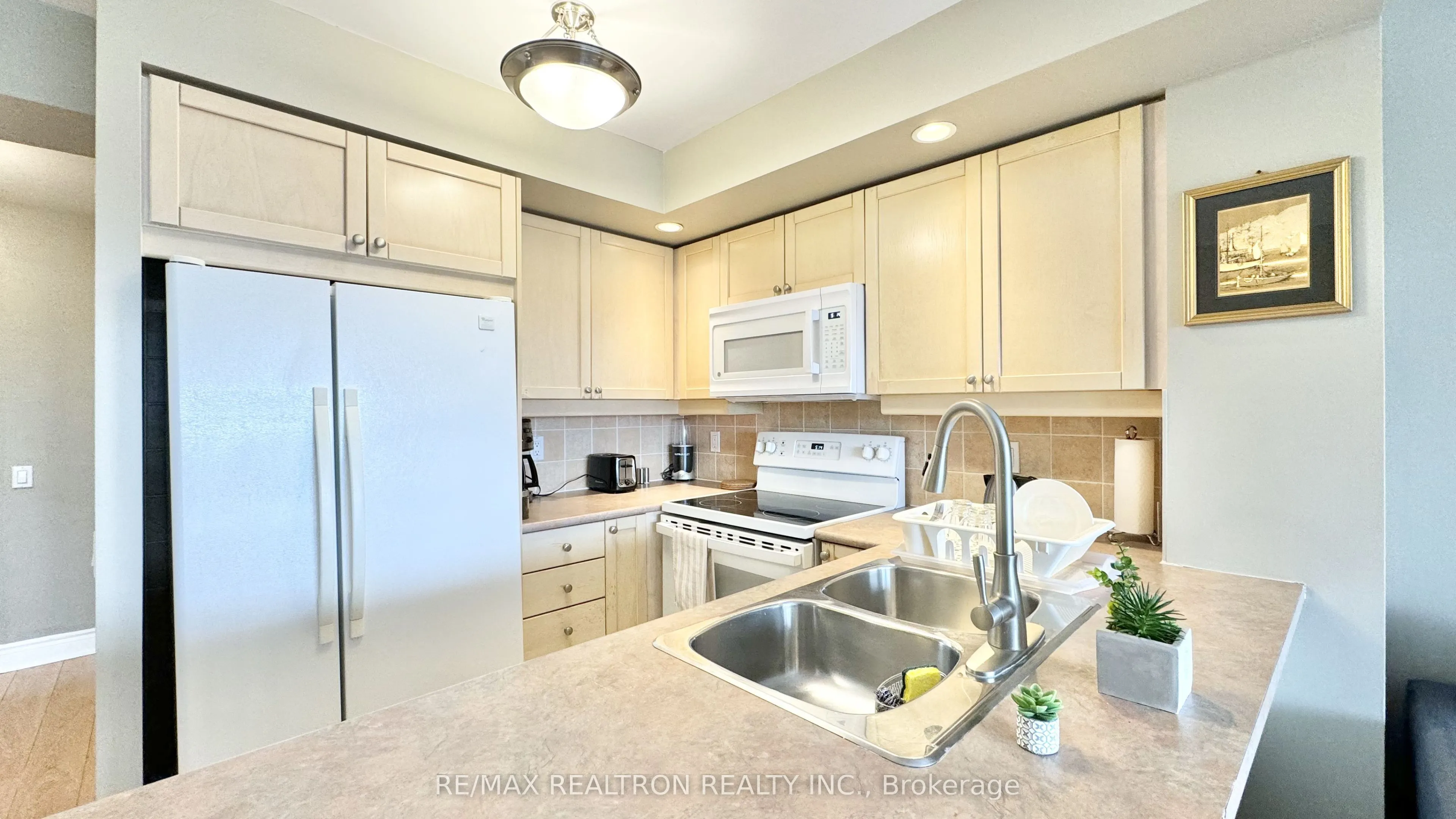 5 Northtown Way #1003