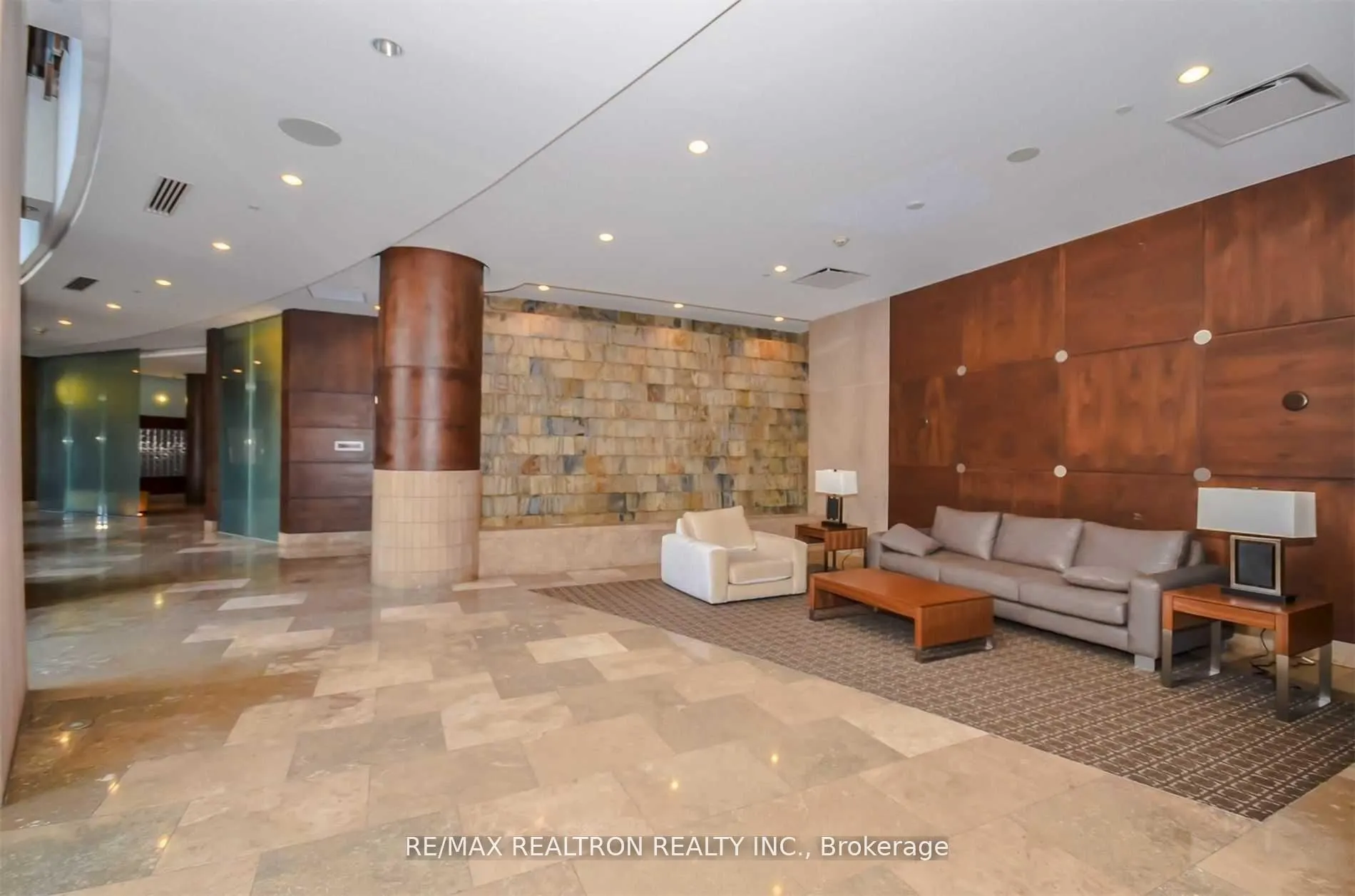 5 Northtown Way #1003
