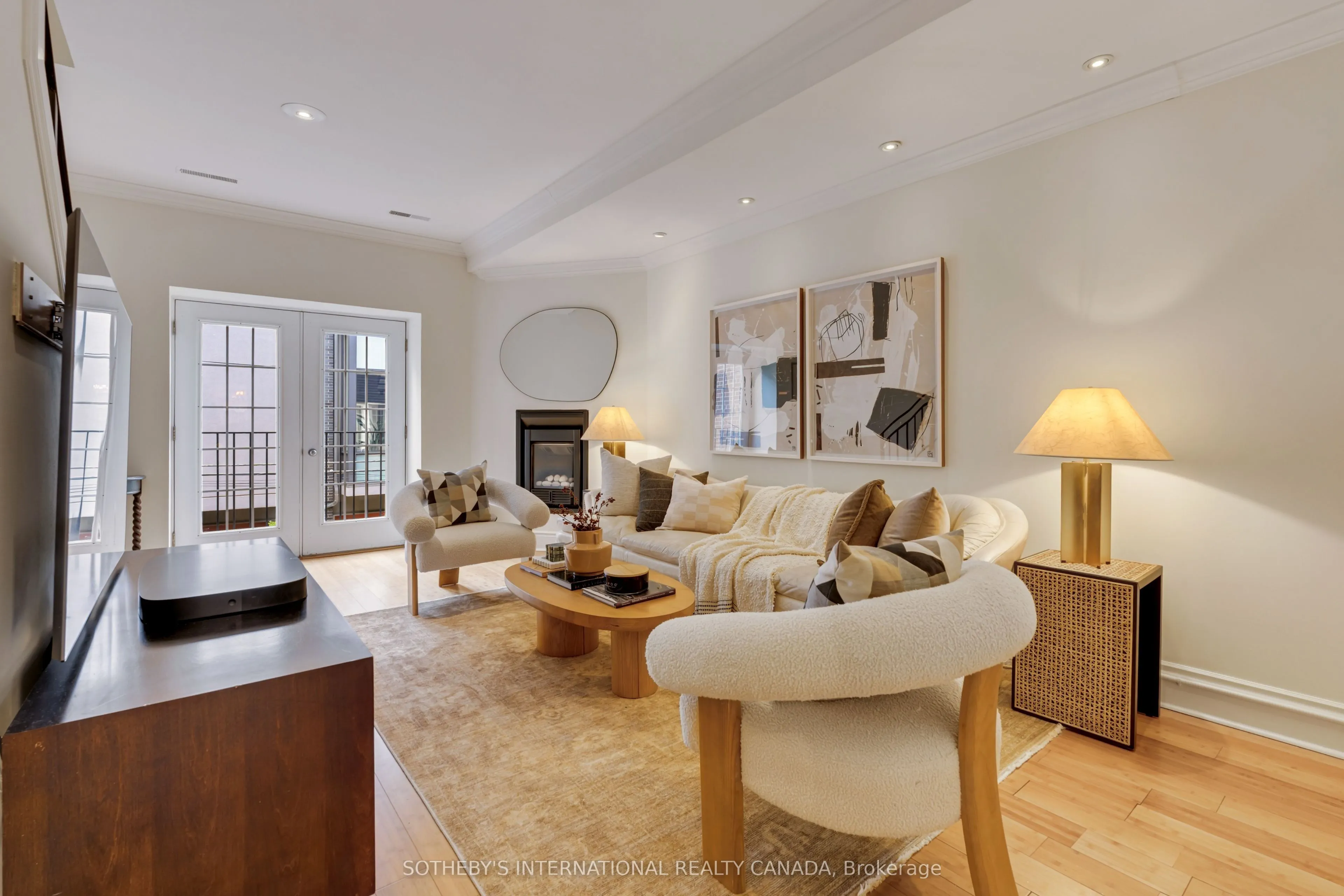 465 King Street E #17 & 18