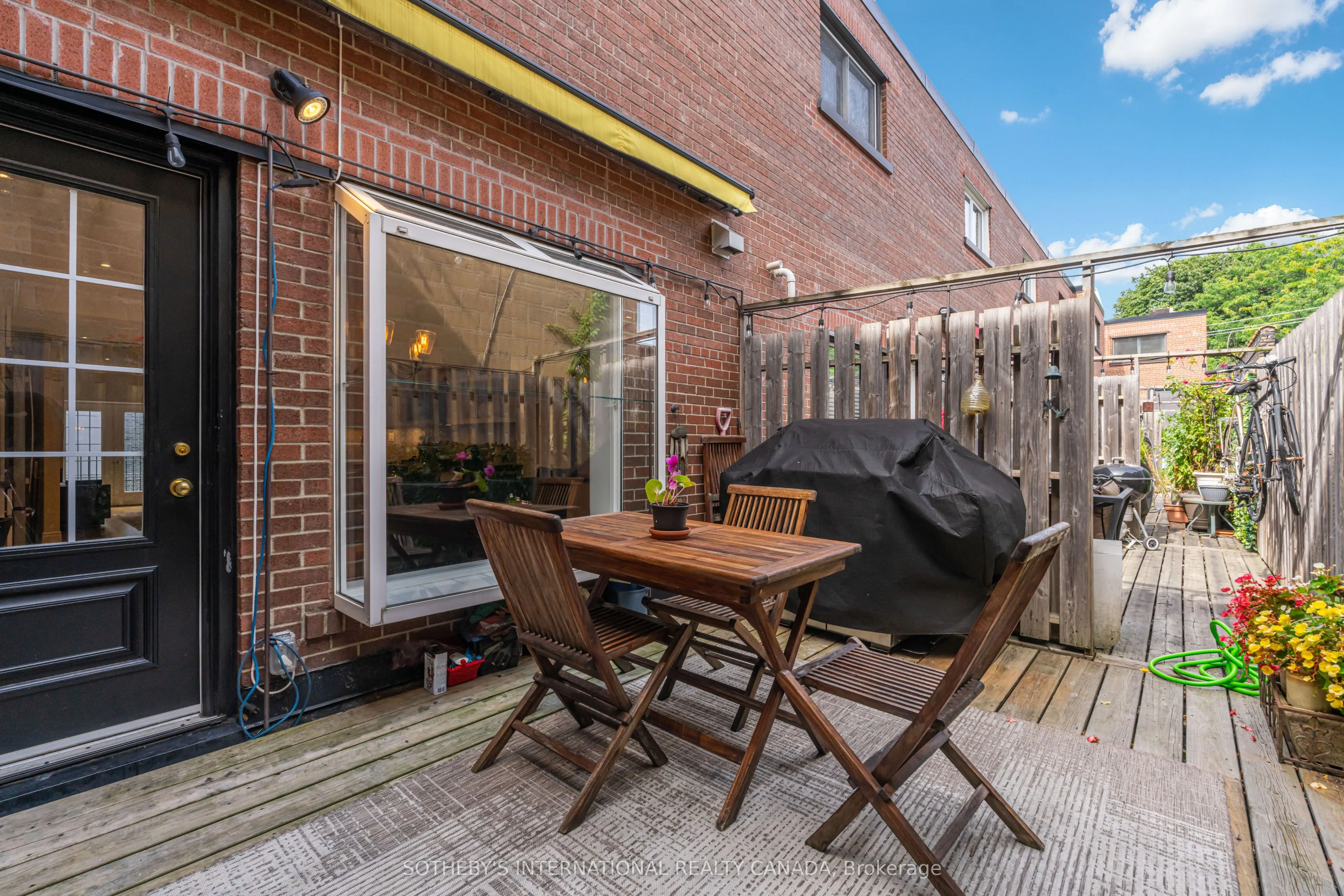 465 King Street E #17 & 18