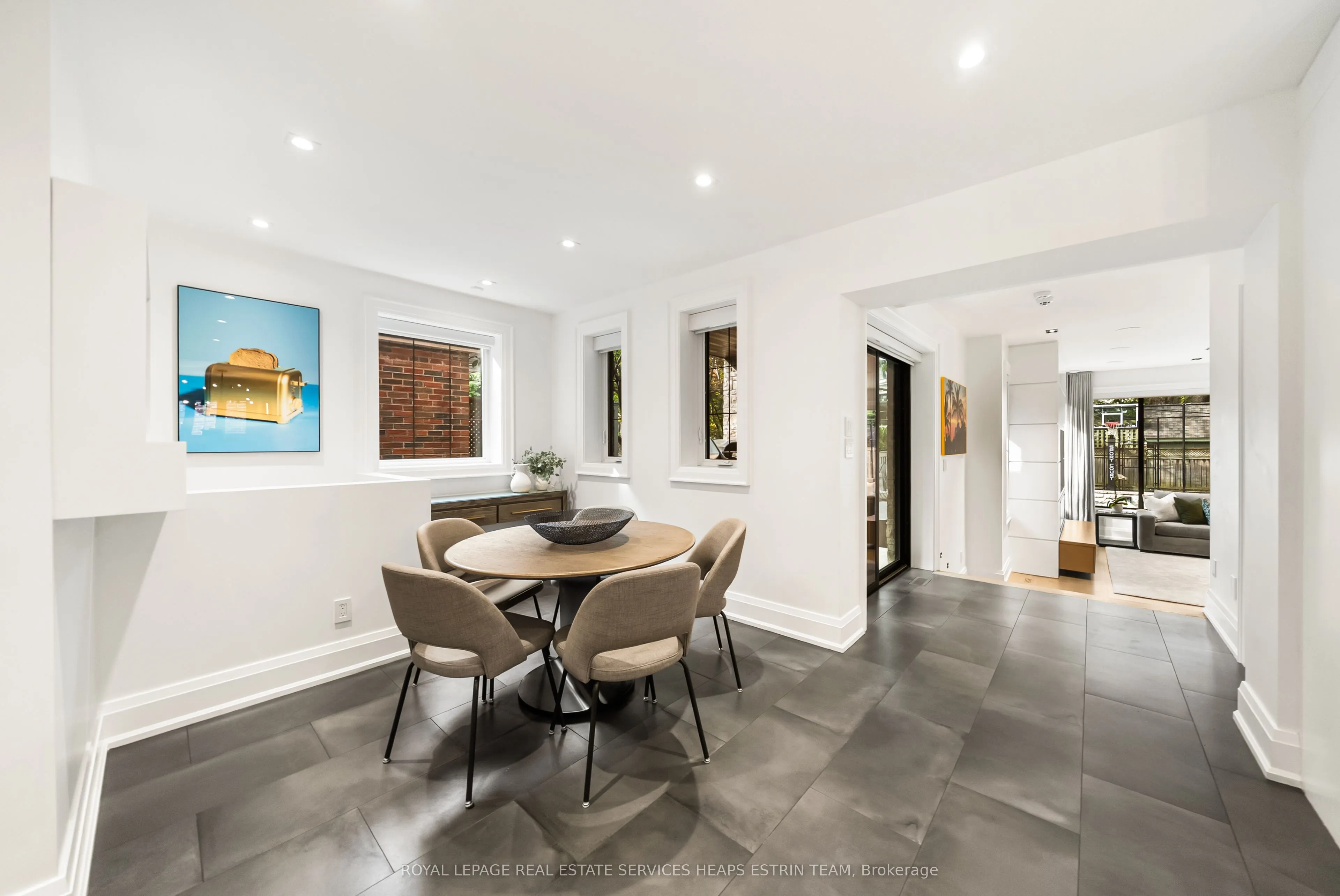 12 Millbank Avenue