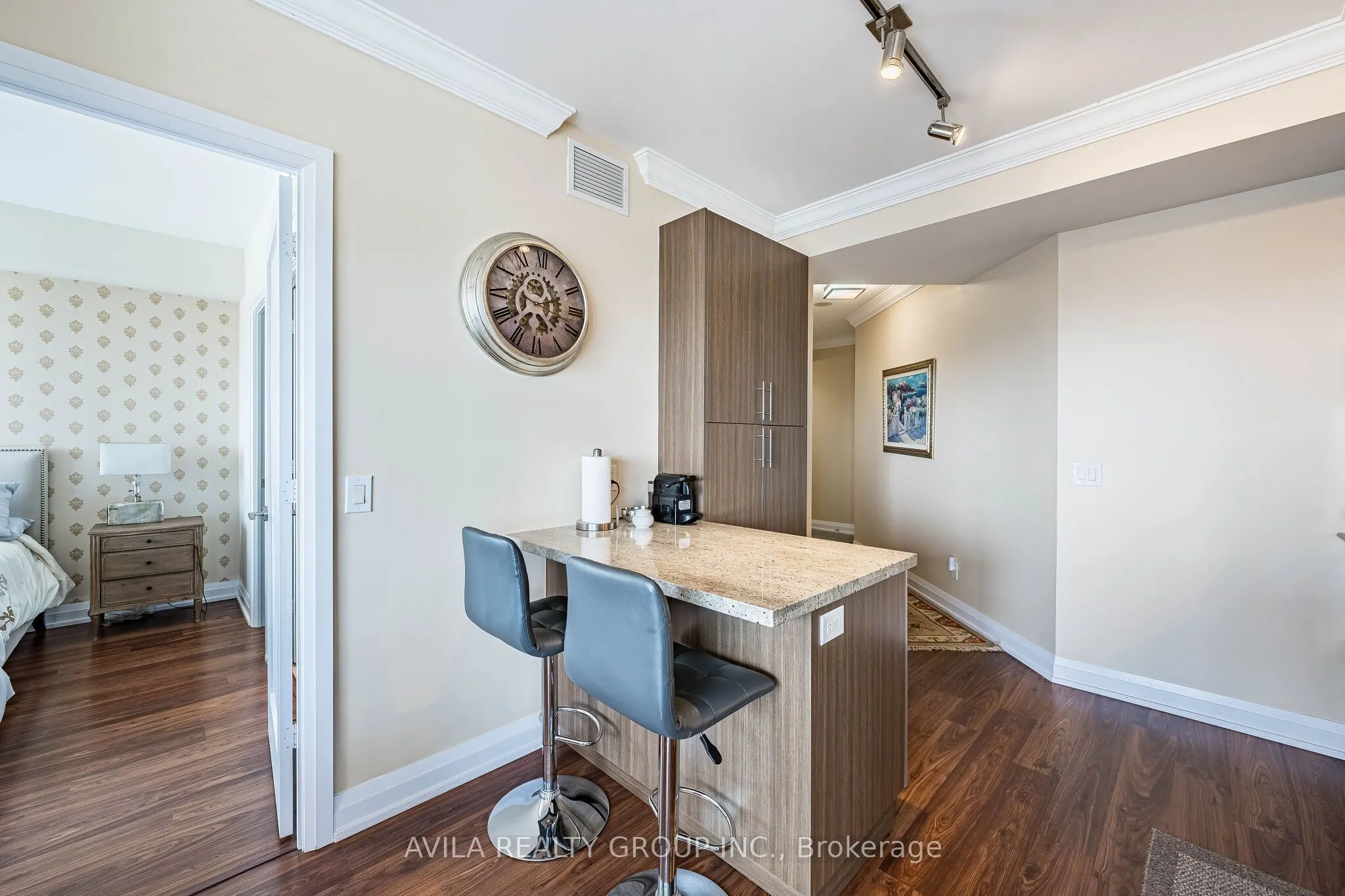2 Anndale Drive #2708