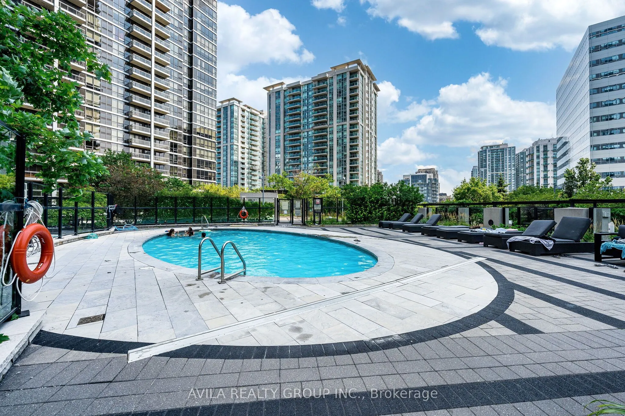 2 Anndale Drive #2708