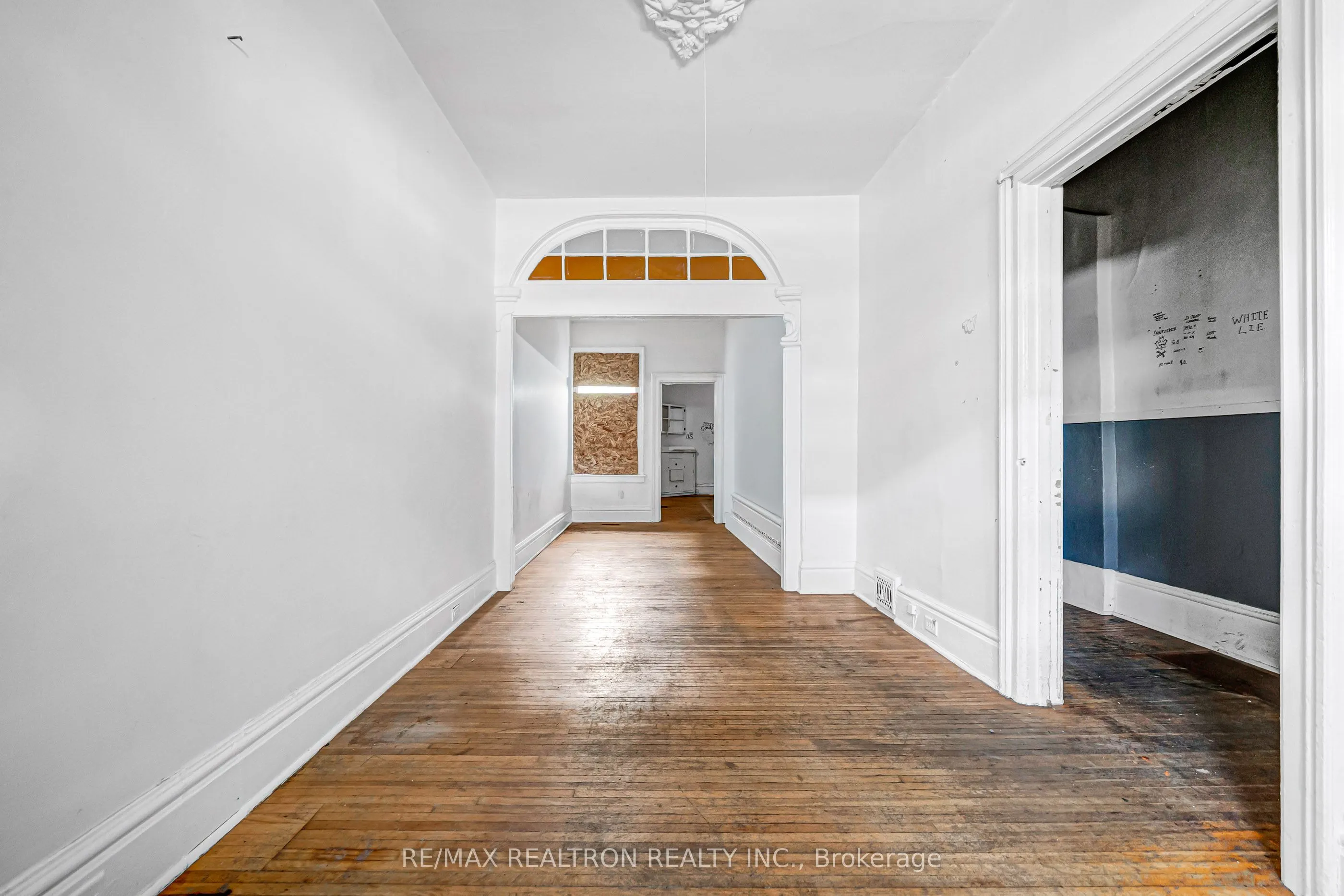 631 Richmond Street W
