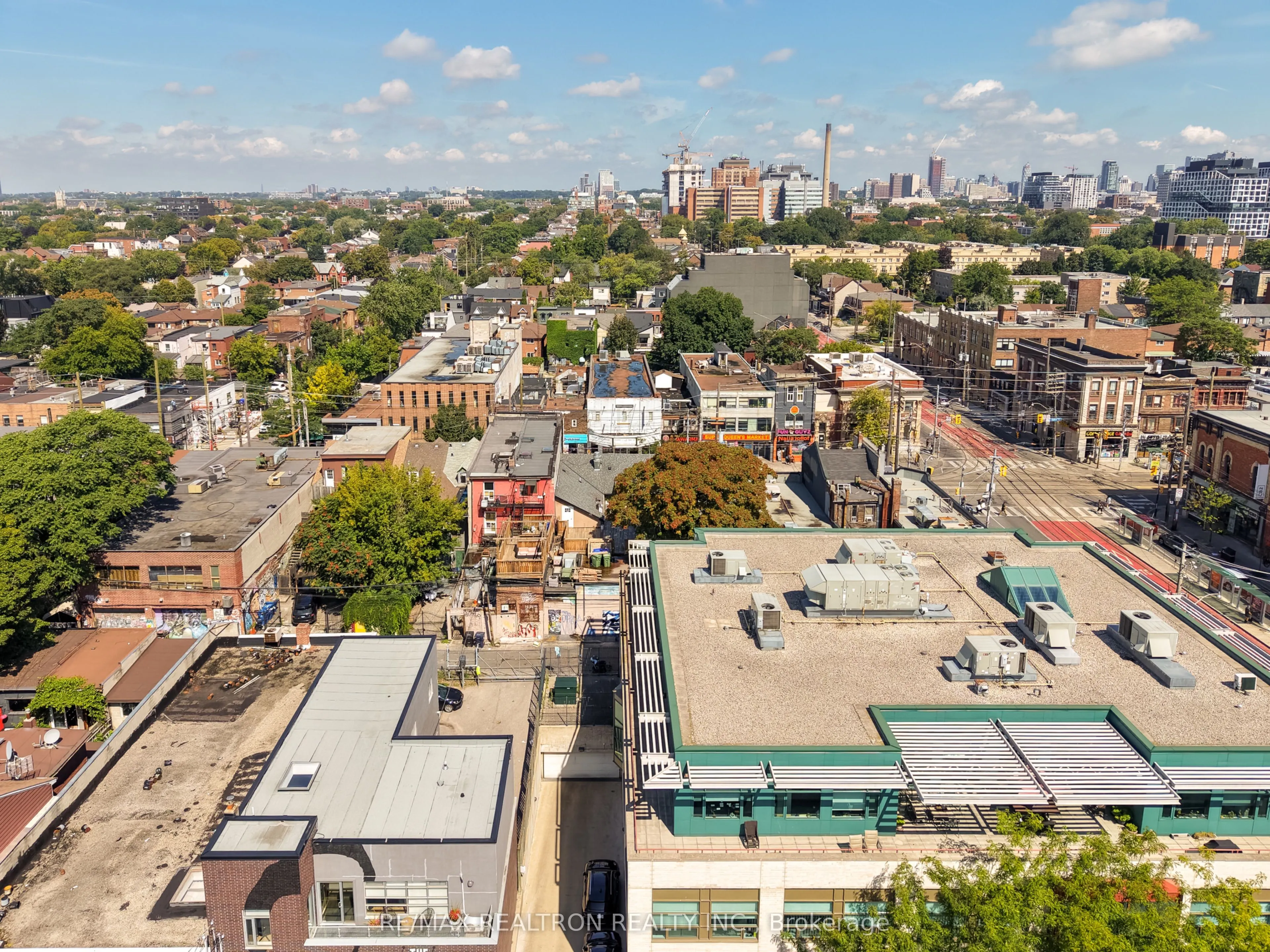 631 Richmond Street W