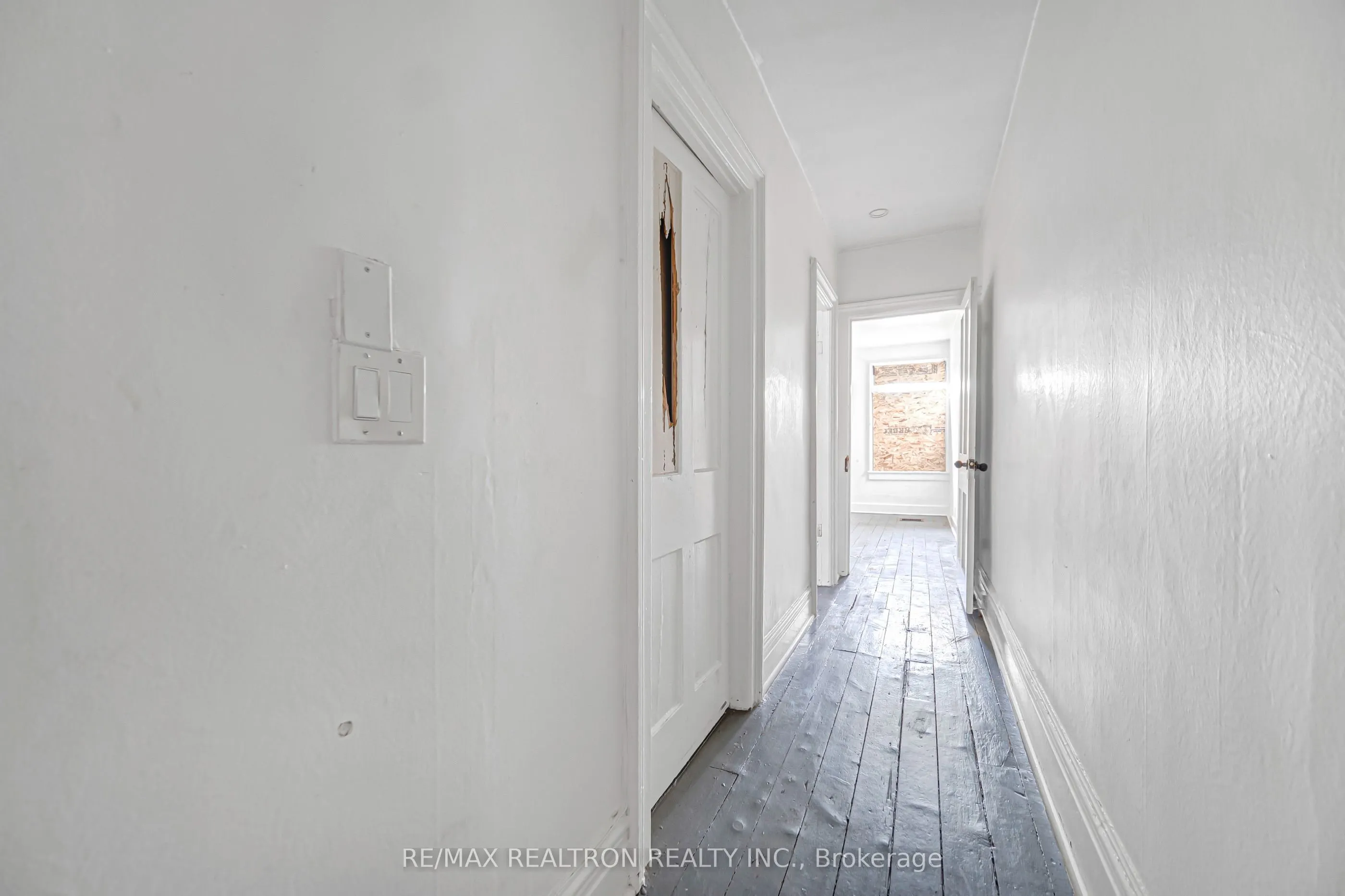 631 Richmond Street W