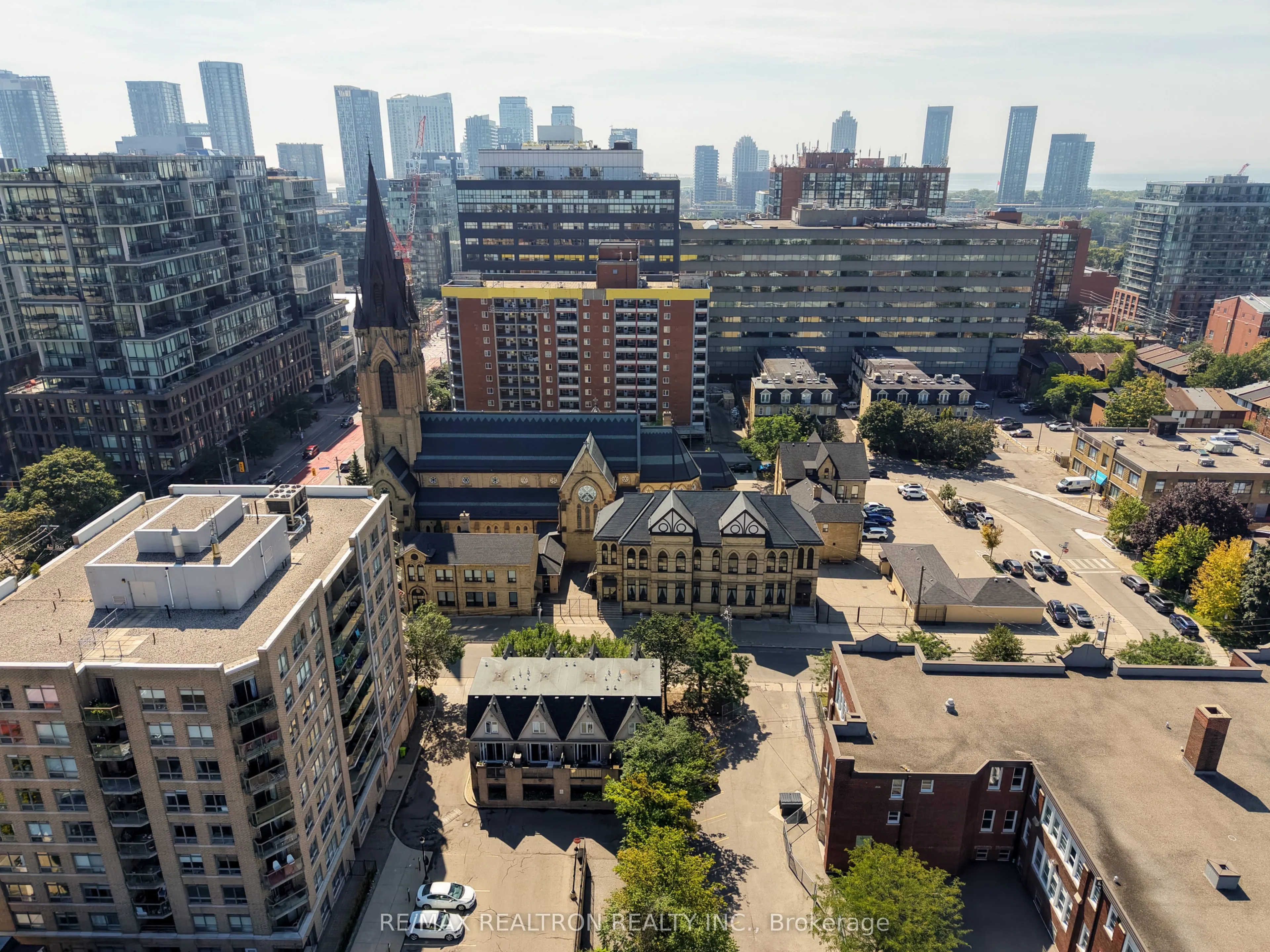 631 Richmond Street W