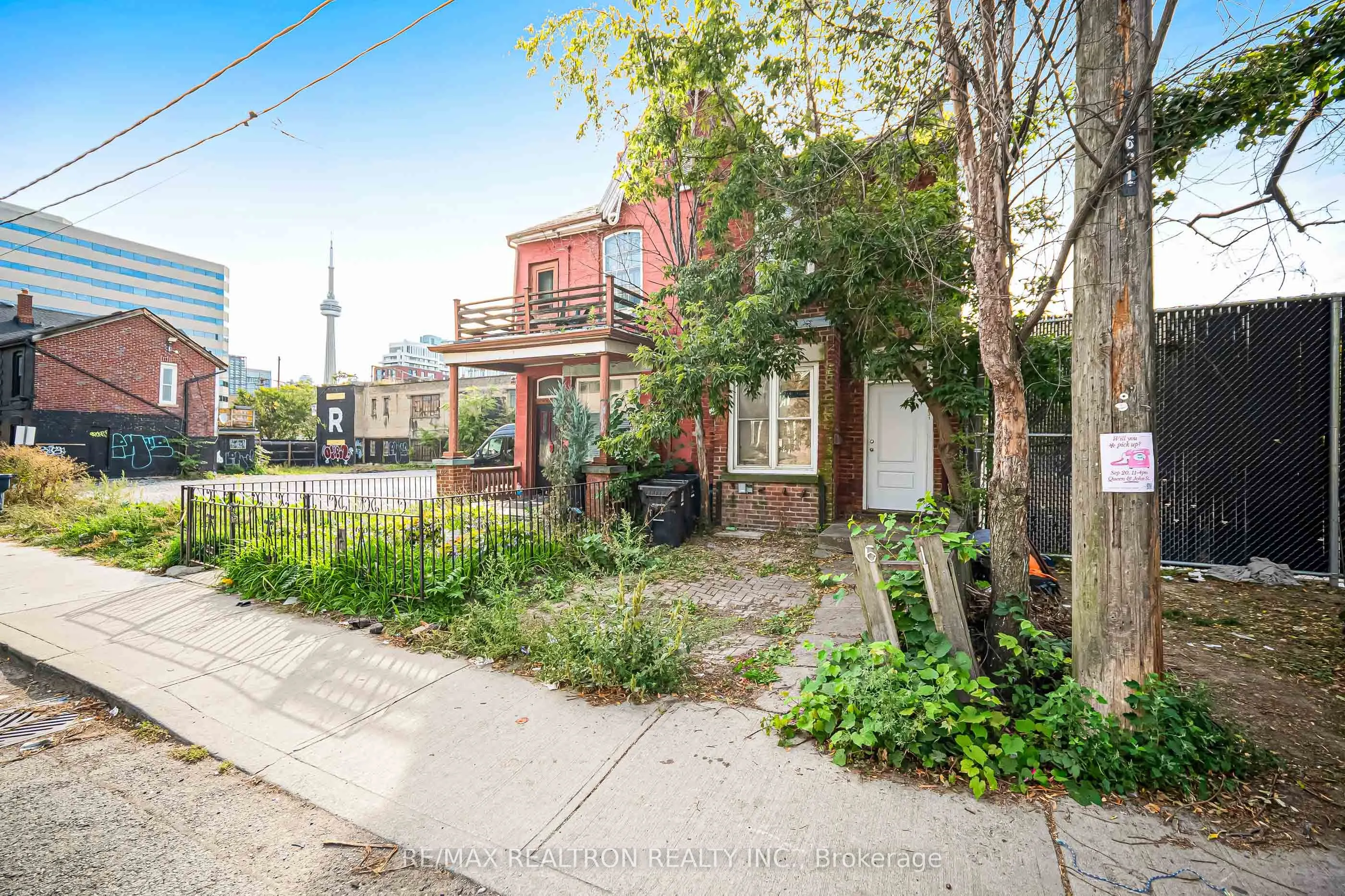 631 Richmond Street W