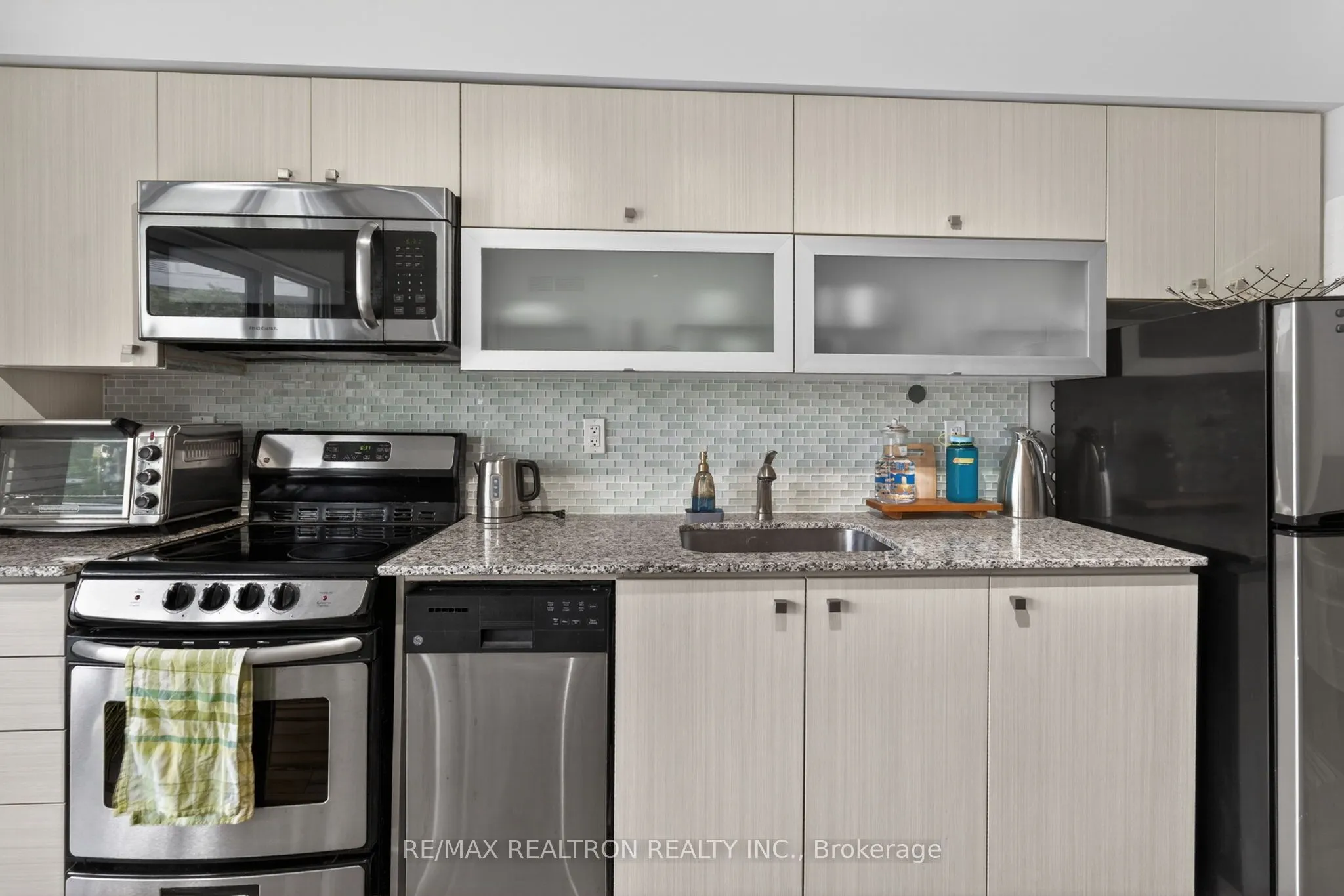 275 Yorkland Road ## 209