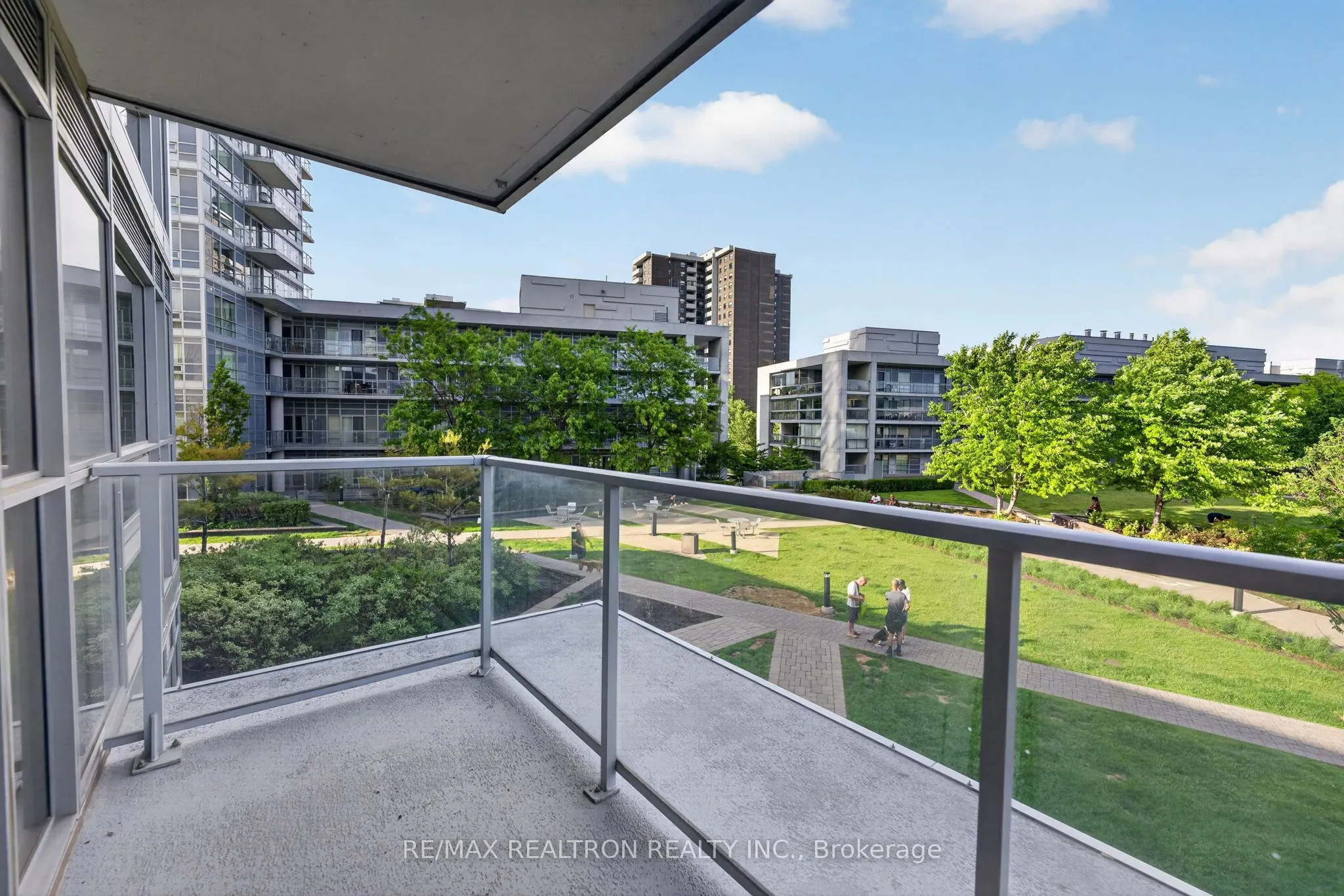275 Yorkland Road ## 209