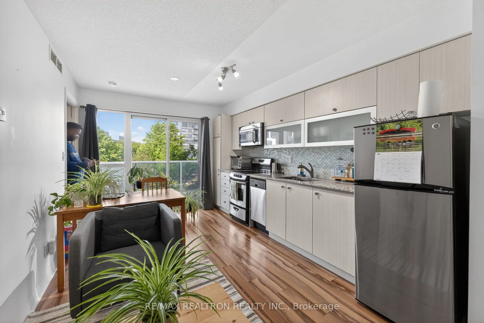 275 Yorkland Road ## 209