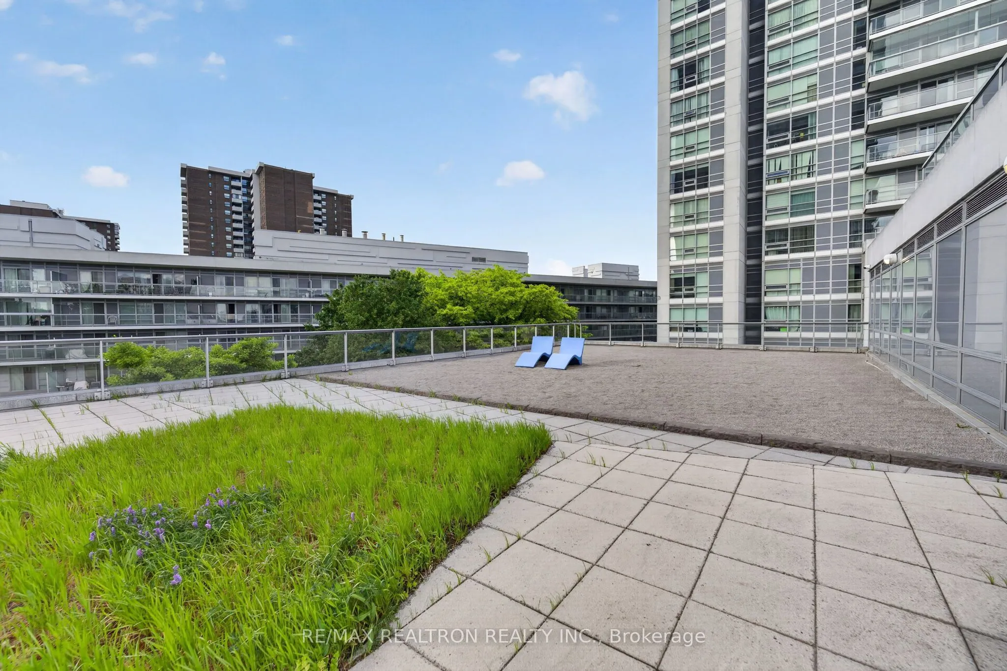 275 Yorkland Road ## 209