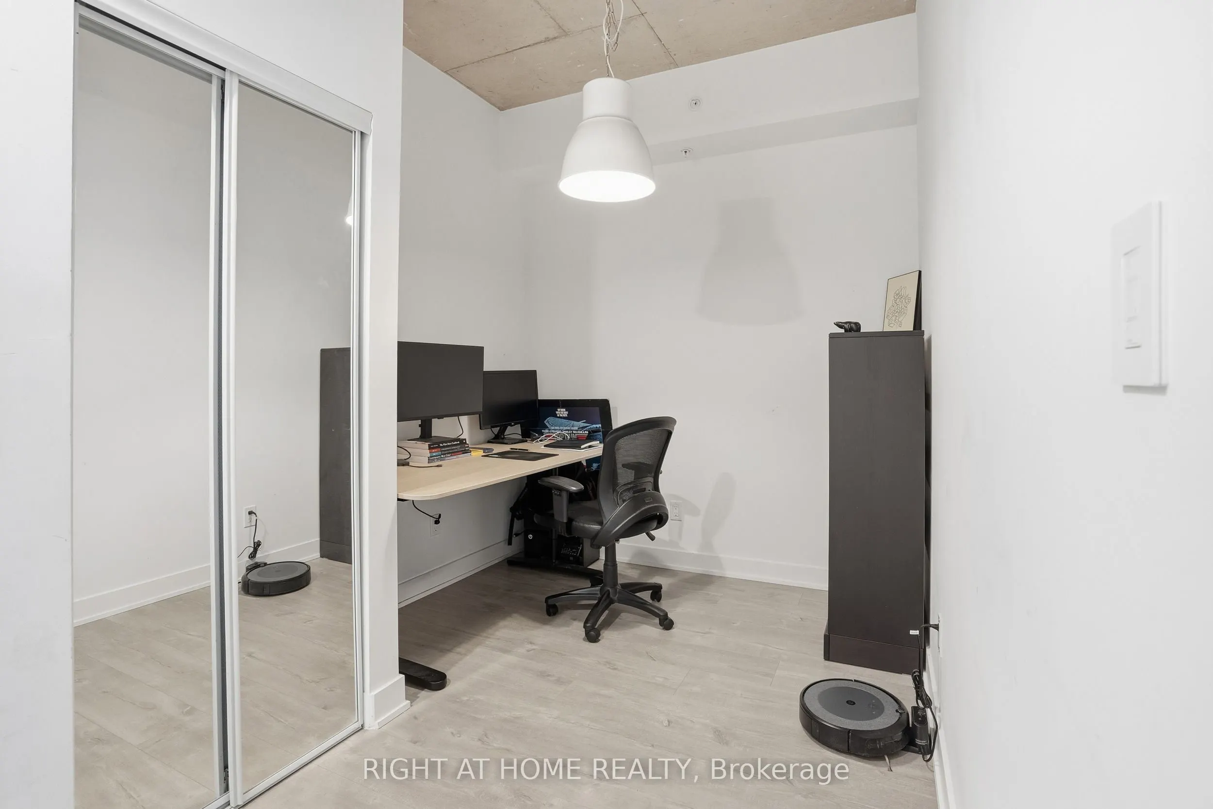 109 Ossington Avenue #511